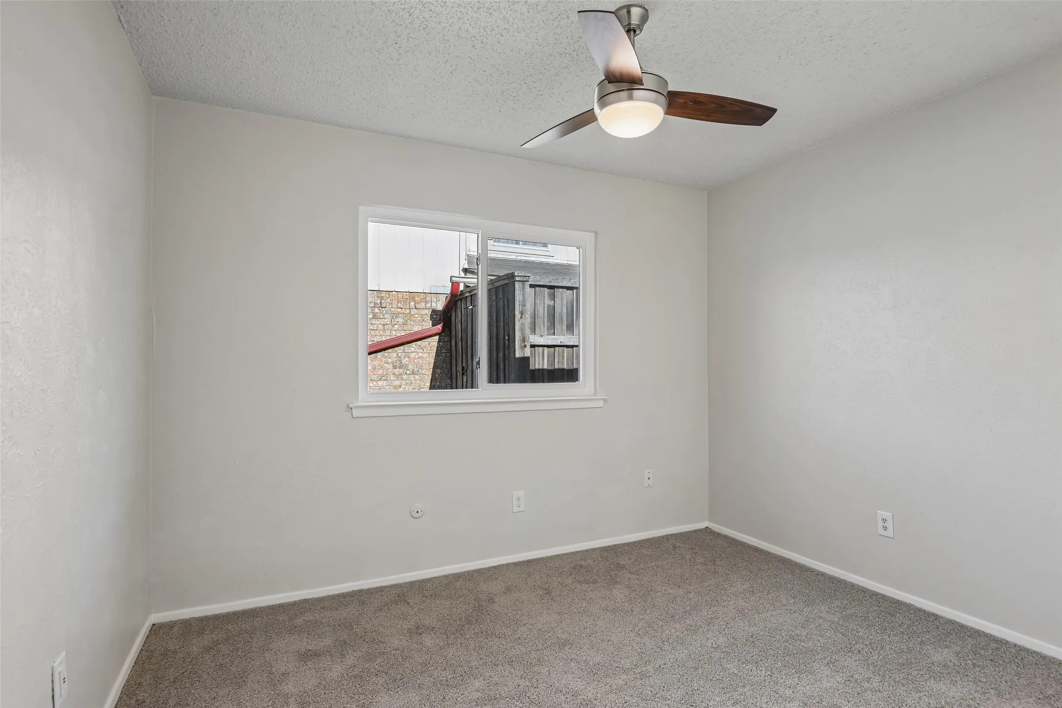 Single Family Residence For Sale in Dallas County , 1127 Southwestern Drive, Richardson, Texas 75081, 3 Bedroom, 2 Bathroom, 2 Garage spaces, 1,610 Sqft, built in 1978, Price $358,000, mls#21160566, Real Estate Agent in Richardson, Homes For Sale in Dallas county, Homes For Sale in Richardson, Realtor in Richardson Texas, Real Estate Brokerage Independent Realty Texas, Luminita Cordes Realtor