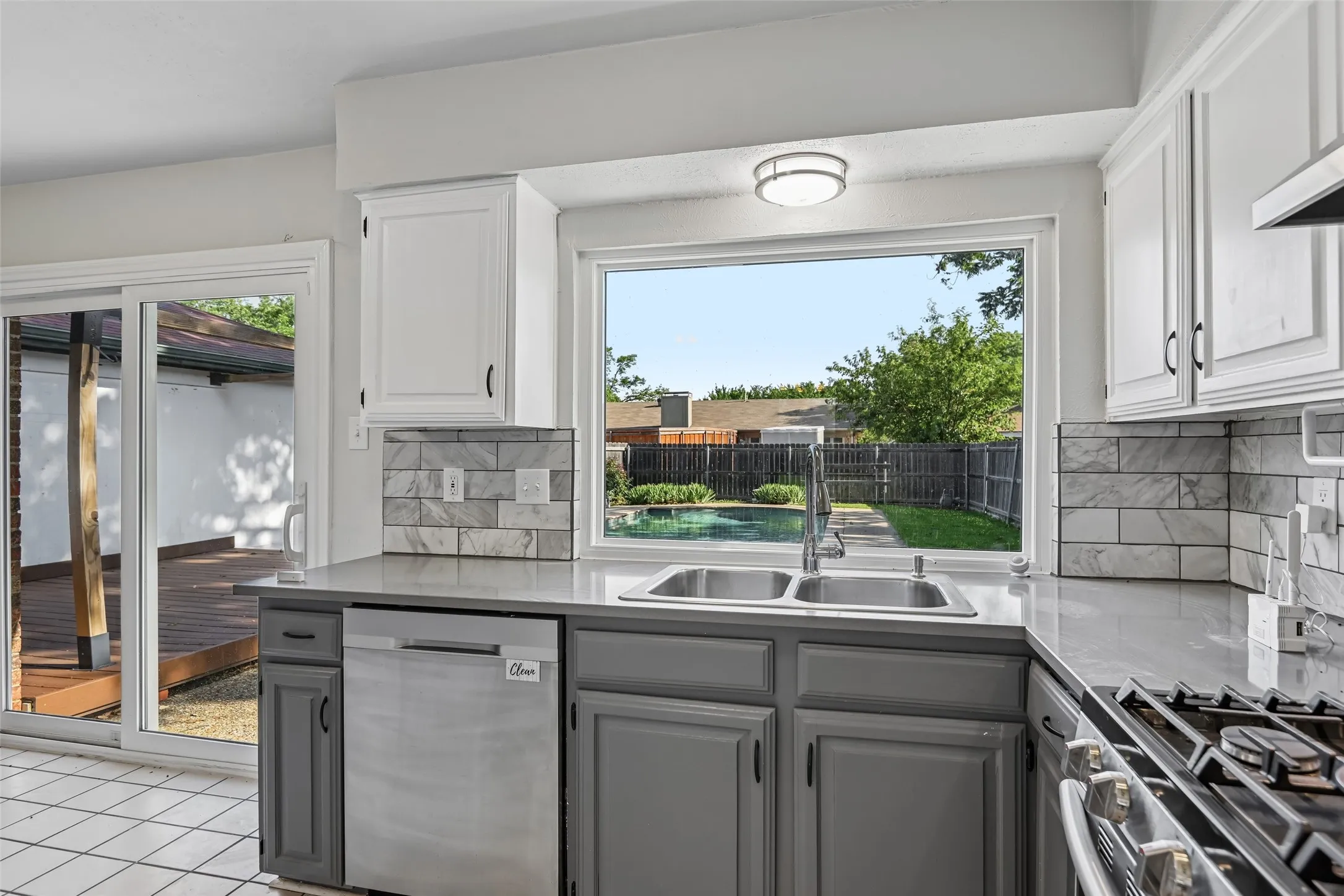 Single Family Residence For Sale in Dallas County , 1127 Southwestern Drive, Richardson, Texas 75081, 3 Bedroom, 2 Bathroom, 2 Garage spaces, 1,610 Sqft, built in 1978, Price $358,000, mls#21160566, Real Estate Agent in Richardson, Homes For Sale in Dallas county, Homes For Sale in Richardson, Realtor in Richardson Texas, Real Estate Brokerage Independent Realty Texas, Luminita Cordes Realtor