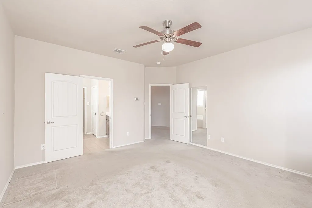 Single Family Residence For Sale in Hunt County , 6811 Gamecock Court, Greenville, Texas 75402, 4 Bedroom, 3 Bathroom, 2 Garage spaces, 2,671 Sqft, built in 2012, Preowned, mls#21155037, Real Estate Agent in Greenville, Homes For Sale in Hunt county, Homes For Sale in Greenville, Realtor in Greenville Texas, Real Estate Brokerage Independent Realty Texas, Luminita Cordes Realtor