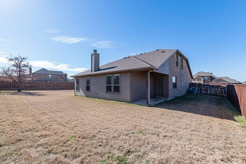 Single Family Residence For Sale in Hunt County , 6811 Gamecock Court, Greenville, Texas 75402, 4 Bedroom, 3 Bathroom, 2 Garage spaces, 2,671 Sqft, built in 2012, Preowned, mls#21155037, Real Estate Agent in Greenville, Homes For Sale in Hunt county, Homes For Sale in Greenville, Realtor in Greenville Texas, Real Estate Brokerage Independent Realty Texas, Luminita Cordes Realtor