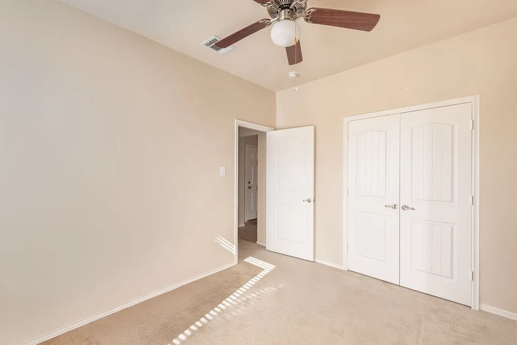 Single Family Residence For Sale in Hunt County , 6811 Gamecock Court, Greenville, Texas 75402, 4 Bedroom, 3 Bathroom, 2 Garage spaces, 2,671 Sqft, built in 2012, Preowned, mls#21155037, Real Estate Agent in Greenville, Homes For Sale in Hunt county, Homes For Sale in Greenville, Realtor in Greenville Texas, Real Estate Brokerage Independent Realty Texas, Luminita Cordes Realtor