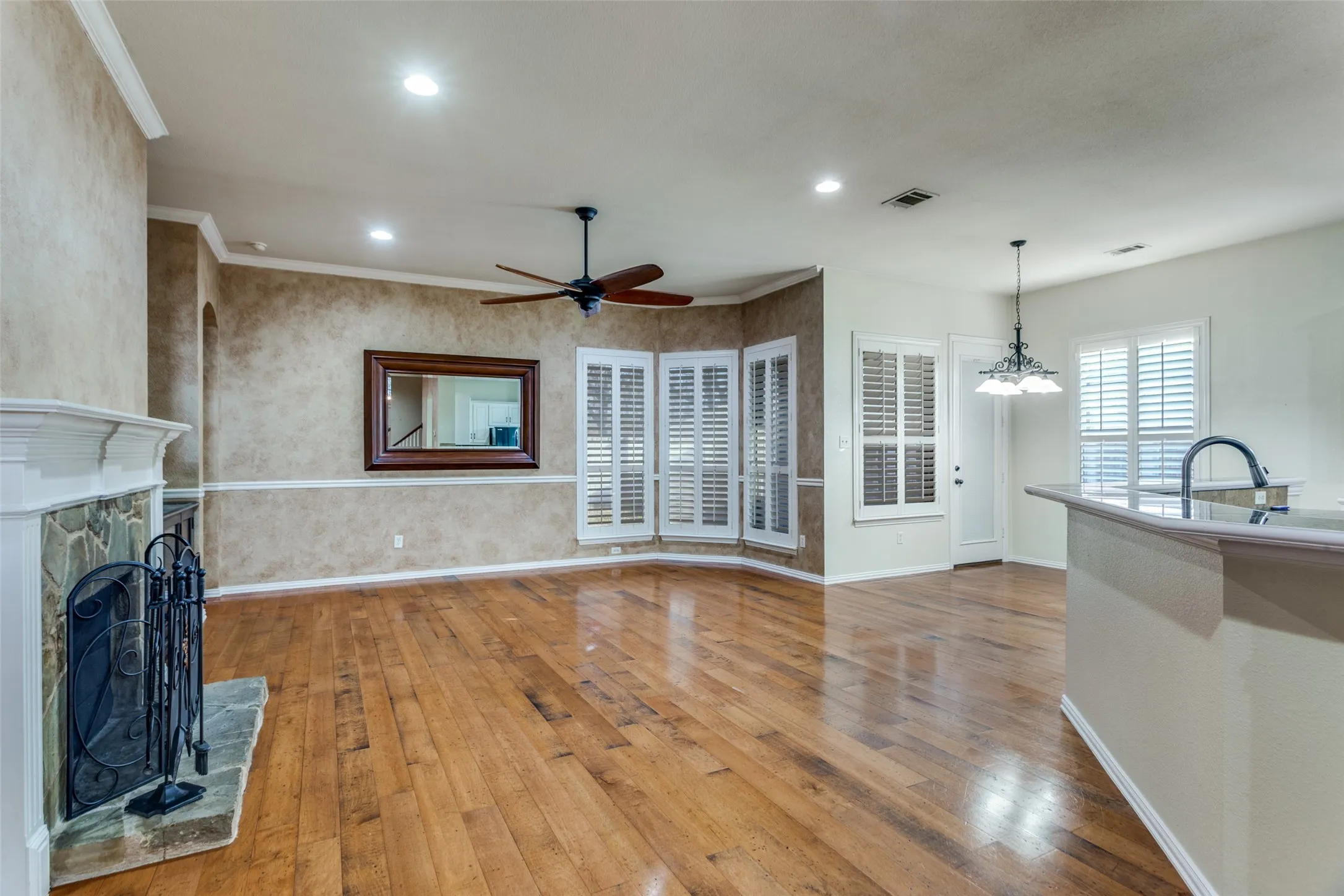 Living Room, Breakfast Area & Kitchen