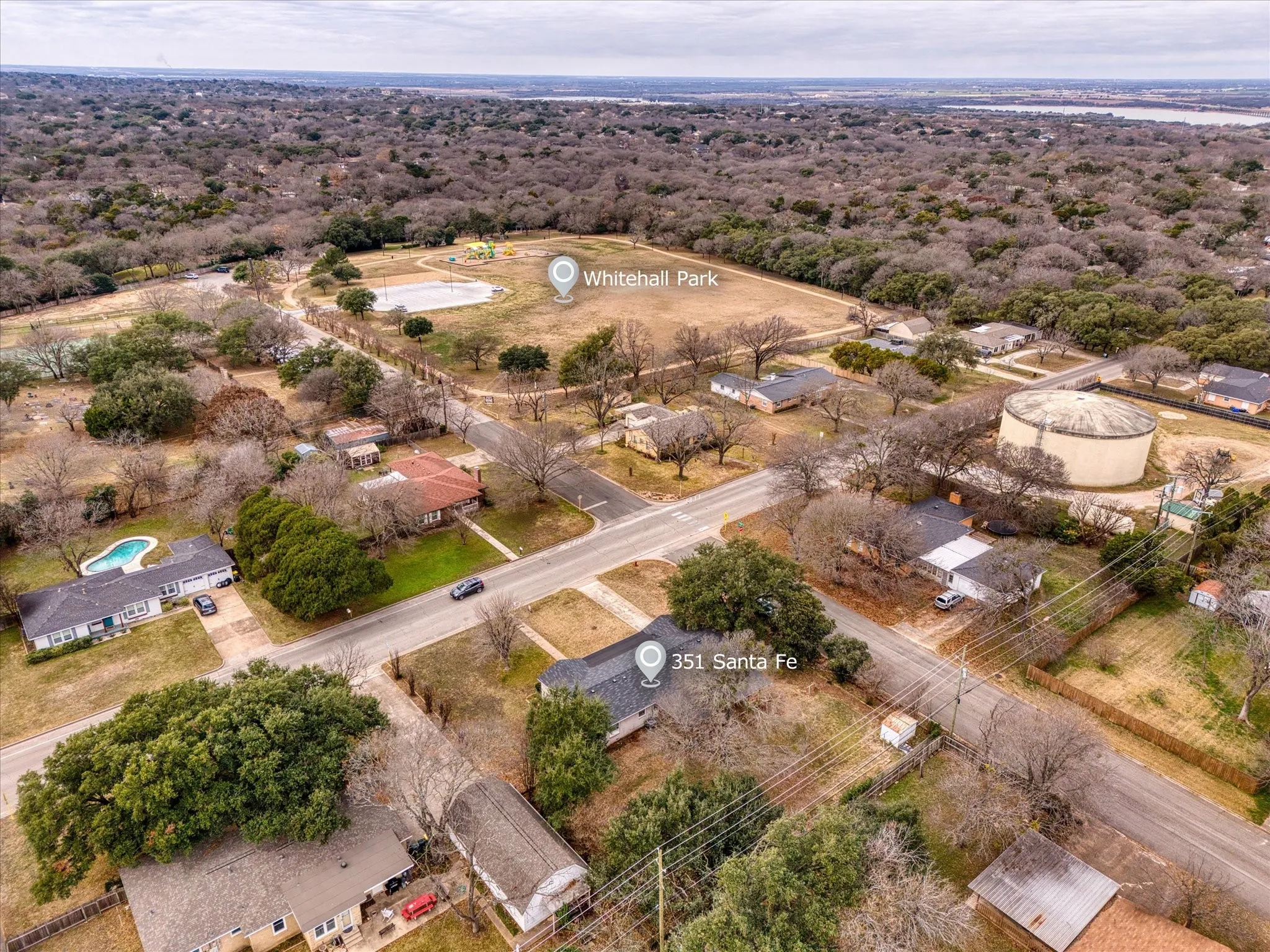 Single Family Residence For Sale in Mc Lennan County , 351 Santa Fe Drive, Woodway, Texas 76712, 3 Bedroom, 2 Bathroom, 1 Garage spaces, 1,588 Sqft, built in 1954, Preowned, mls#21158172, Real Estate Agent in Woodway, Homes For Sale in Mc Lennan county, Homes For Sale in Woodway, Realtor in Woodway Texas, Real Estate Brokerage Independent Realty Texas, Luminita Cordes Realtor