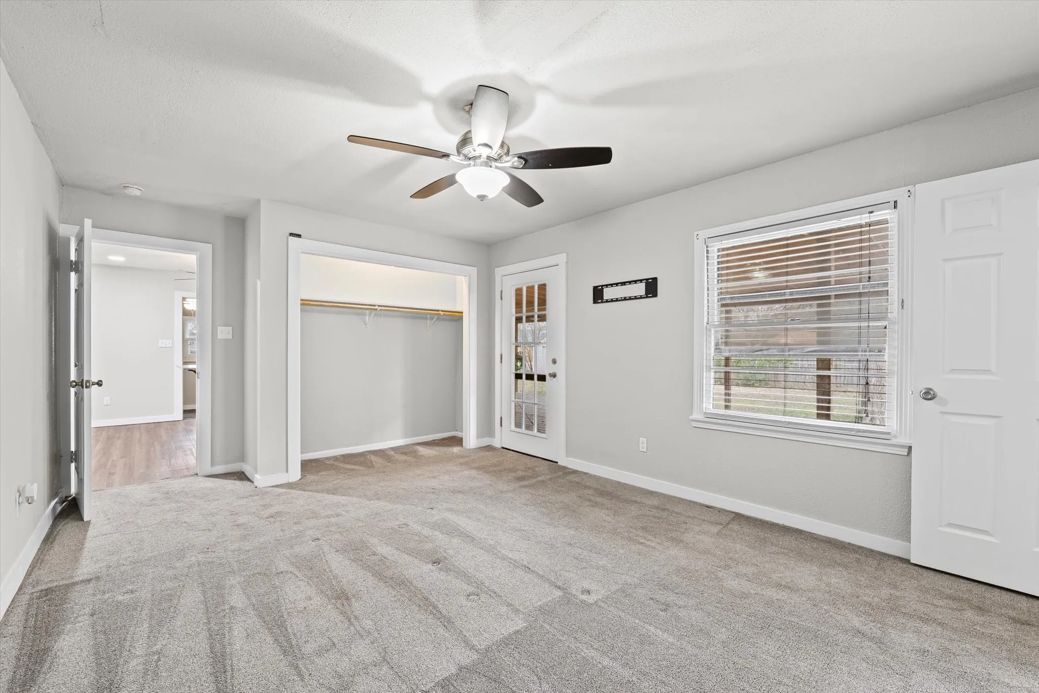 Single Family Residence For Sale in Mc Lennan County , 351 Santa Fe Drive, Woodway, Texas 76712, 3 Bedroom, 2 Bathroom, 1 Garage spaces, 1,588 Sqft, built in 1954, Preowned, mls#21158172, Real Estate Agent in Woodway, Homes For Sale in Mc Lennan county, Homes For Sale in Woodway, Realtor in Woodway Texas, Real Estate Brokerage Independent Realty Texas, Luminita Cordes Realtor
