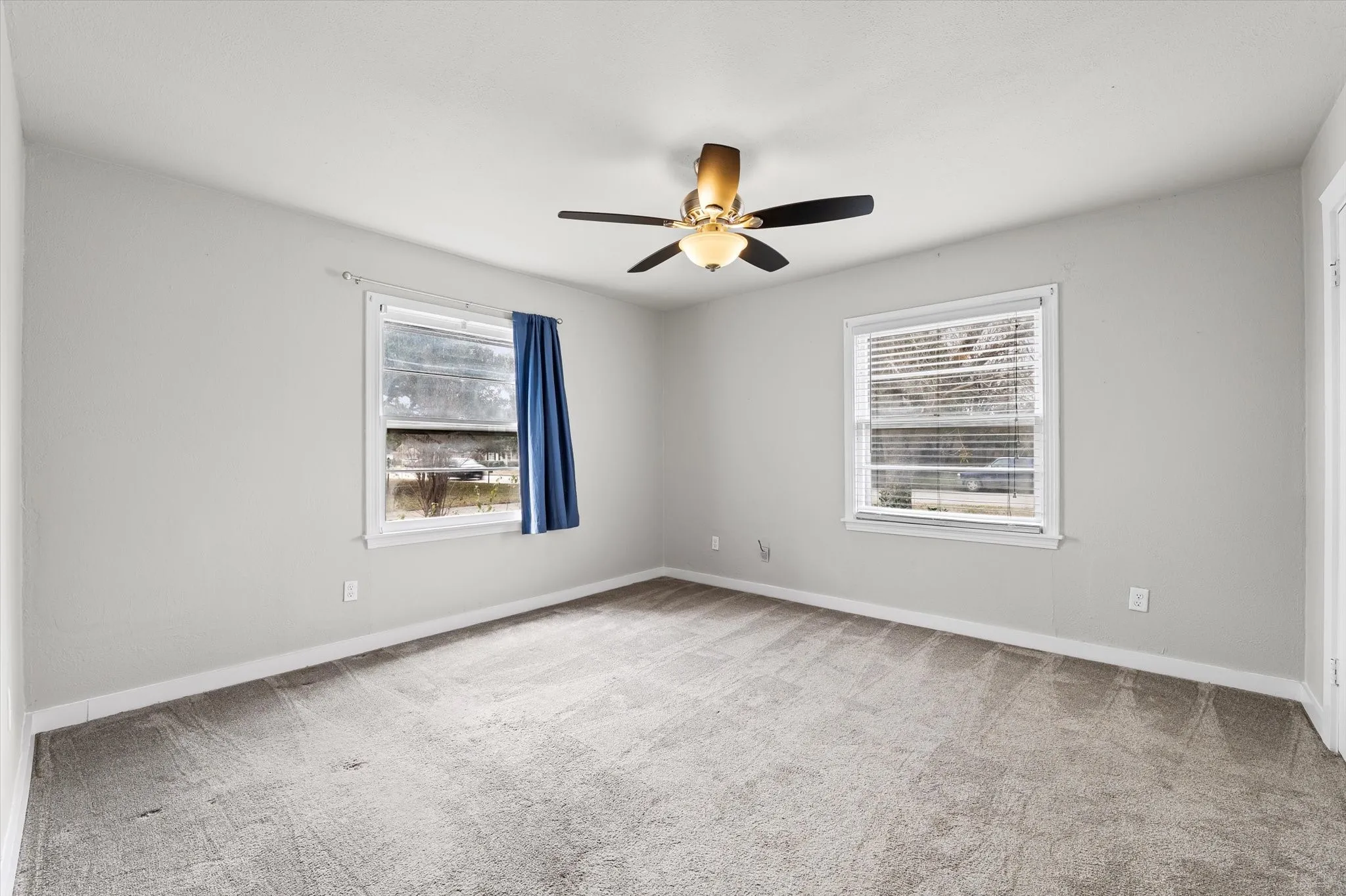 Single Family Residence For Sale in Mc Lennan County , 351 Santa Fe Drive, Woodway, Texas 76712, 3 Bedroom, 2 Bathroom, 1 Garage spaces, 1,588 Sqft, built in 1954, Preowned, mls#21158172, Real Estate Agent in Woodway, Homes For Sale in Mc Lennan county, Homes For Sale in Woodway, Realtor in Woodway Texas, Real Estate Brokerage Independent Realty Texas, Luminita Cordes Realtor