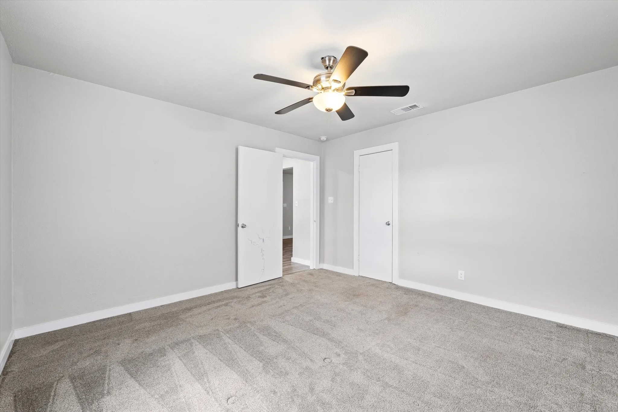 Single Family Residence For Sale in Mc Lennan County , 351 Santa Fe Drive, Woodway, Texas 76712, 3 Bedroom, 2 Bathroom, 1 Garage spaces, 1,588 Sqft, built in 1954, Preowned, mls#21158172, Real Estate Agent in Woodway, Homes For Sale in Mc Lennan county, Homes For Sale in Woodway, Realtor in Woodway Texas, Real Estate Brokerage Independent Realty Texas, Luminita Cordes Realtor