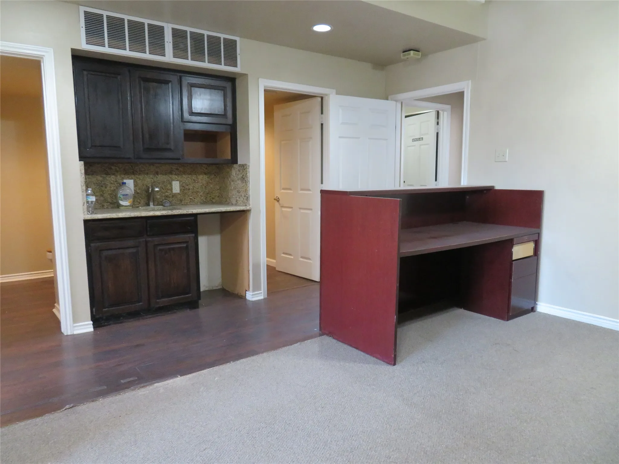 Office For Sale in Denton County , 4216 N Interstate 35, Denton, Texas 76207, 0, 0, Garage spaces, 0 Sqft, built in 1985, Preowned, Price $200,000, mls#21160699, Real Estate Agent in Denton, Homes For Sale in Denton county, Homes For Sale in Denton, Realtor in Denton Texas, Real Estate Brokerage Independent Realty Texas, Luminita Cordes Realtor