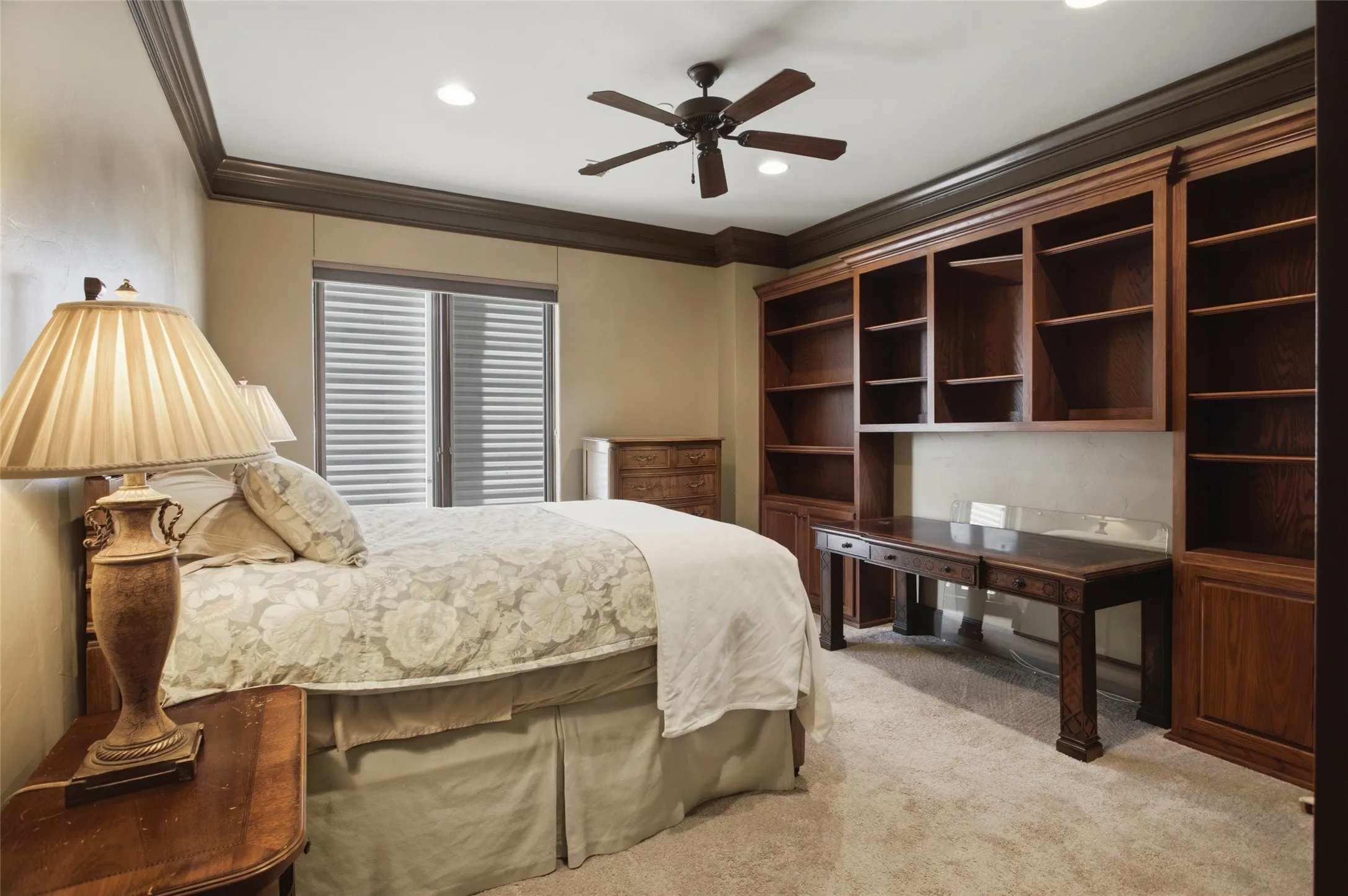 Condominium For Rent in Tarrant County , 501 Samuels Avenue 230, Fort Worth, Texas 76102, 3 Bedroom, 3 Bathroom, 2 Garage spaces, 2,716 Sqft, built in 2008, Preowned, mls#21155399, Real Estate Agent in Fort Worth, Homes For Rent in Tarrant county, Homes For Rent in Fort Worth, Realtor in Fort Worth Texas, Real Estate Brokerage Independent Realty Texas, Luminita Cordes Realtor