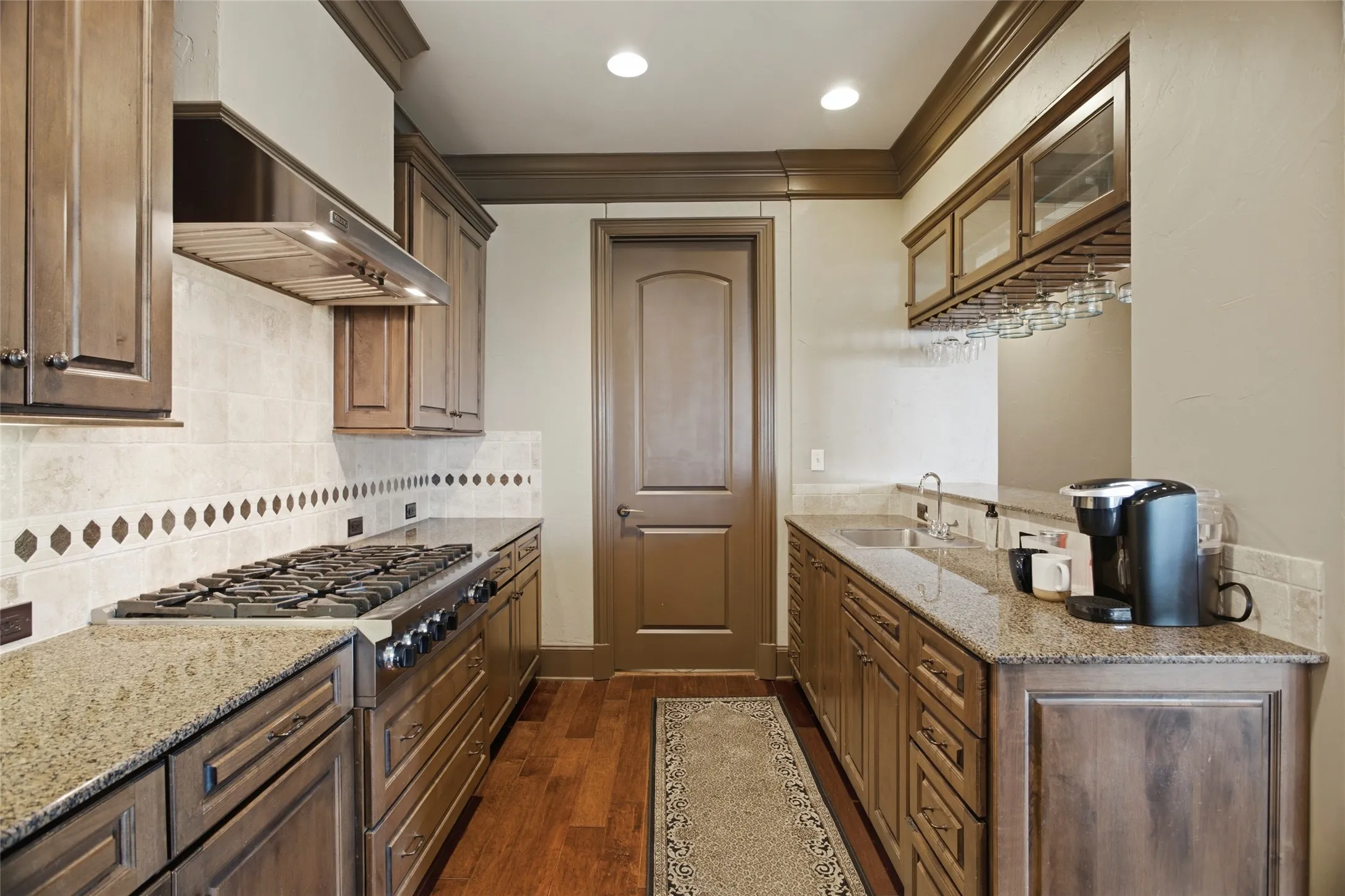 Condominium For Rent in Tarrant County , 501 Samuels Avenue 230, Fort Worth, Texas 76102, 3 Bedroom, 3 Bathroom, 2 Garage spaces, 2,716 Sqft, built in 2008, Preowned, mls#21155399, Real Estate Agent in Fort Worth, Homes For Rent in Tarrant county, Homes For Rent in Fort Worth, Realtor in Fort Worth Texas, Real Estate Brokerage Independent Realty Texas, Luminita Cordes Realtor