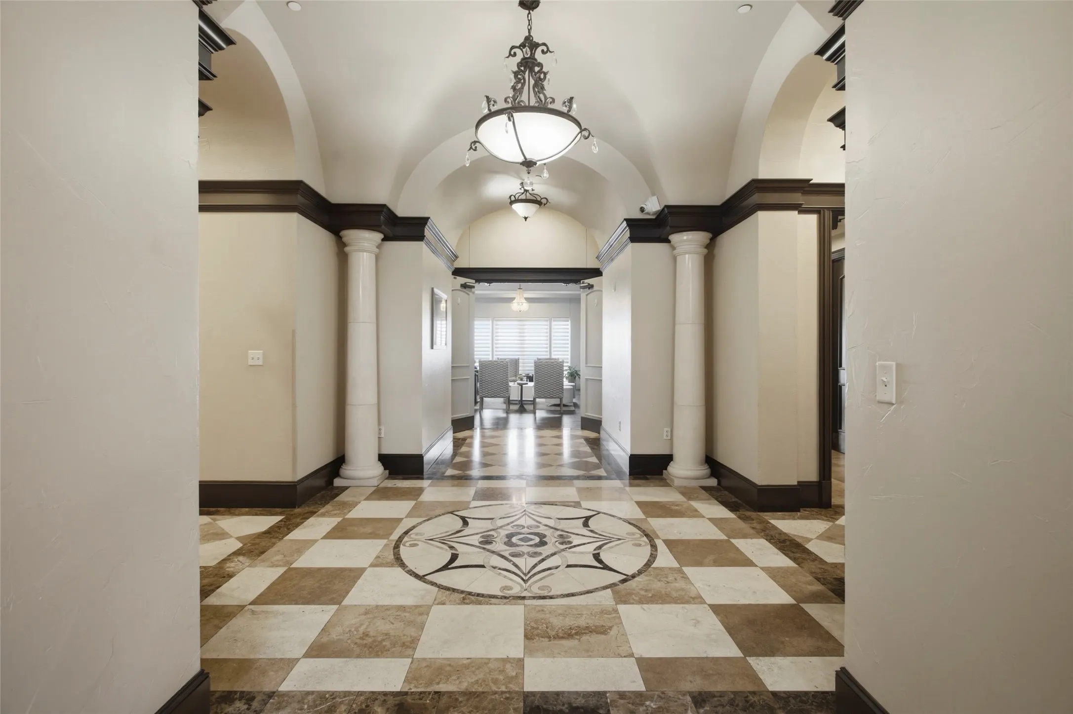 Condominium For Rent in Tarrant County , 501 Samuels Avenue 230, Fort Worth, Texas 76102, 3 Bedroom, 3 Bathroom, 2 Garage spaces, 2,716 Sqft, built in 2008, Preowned, mls#21155399, Real Estate Agent in Fort Worth, Homes For Rent in Tarrant county, Homes For Rent in Fort Worth, Realtor in Fort Worth Texas, Real Estate Brokerage Independent Realty Texas, Luminita Cordes Realtor