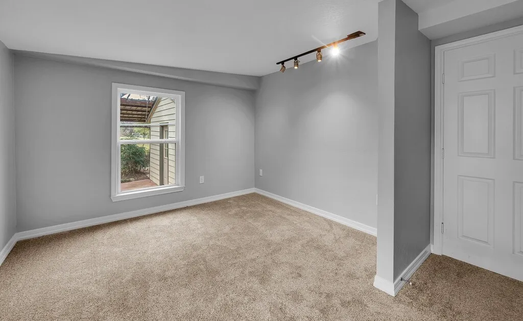 Single Family Residence For Sale in Mc Lennan County , 3213 S 3rd Street, Waco, Texas 76706, 3 Bedrooms, 2 Bathrooms, Garage spaces, 1,563 Sqft, built in 1953, Price $299,900, mls#21160718, Real Estate Agent in Waco, Homes For Sale in Mc Lennan county, Homes For Sale in Waco, Realtor in Waco Texas, Real Estate Brokerage Independent Realty Texas, Luminita Cordes Realtor