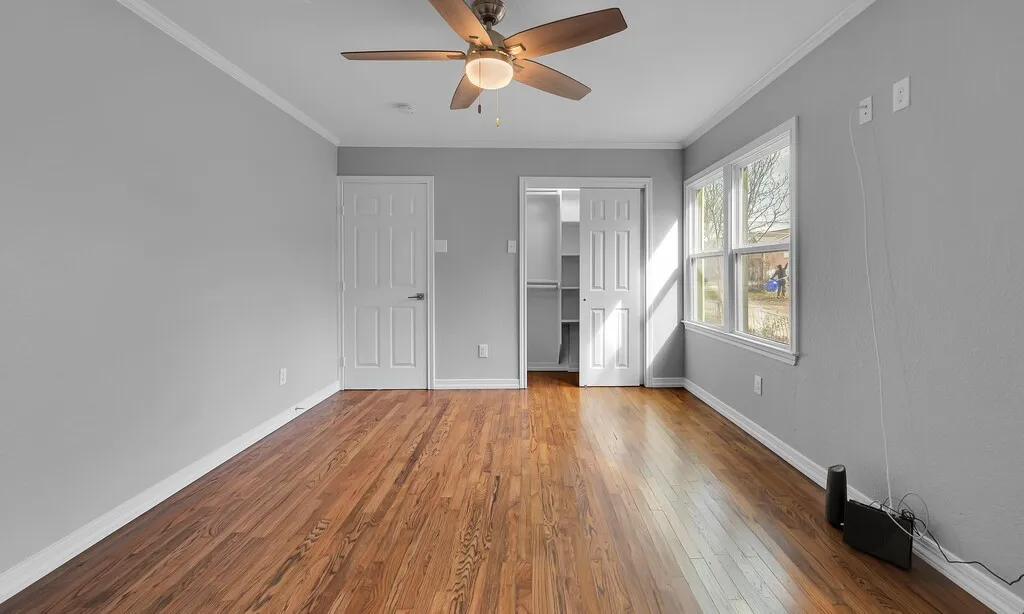 Single Family Residence For Sale in Mc Lennan County , 3213 S 3rd Street, Waco, Texas 76706, 3 Bedrooms, 2 Bathrooms, Garage spaces, 1,563 Sqft, built in 1953, Price $299,900, mls#21160718, Real Estate Agent in Waco, Homes For Sale in Mc Lennan county, Homes For Sale in Waco, Realtor in Waco Texas, Real Estate Brokerage Independent Realty Texas, Luminita Cordes Realtor