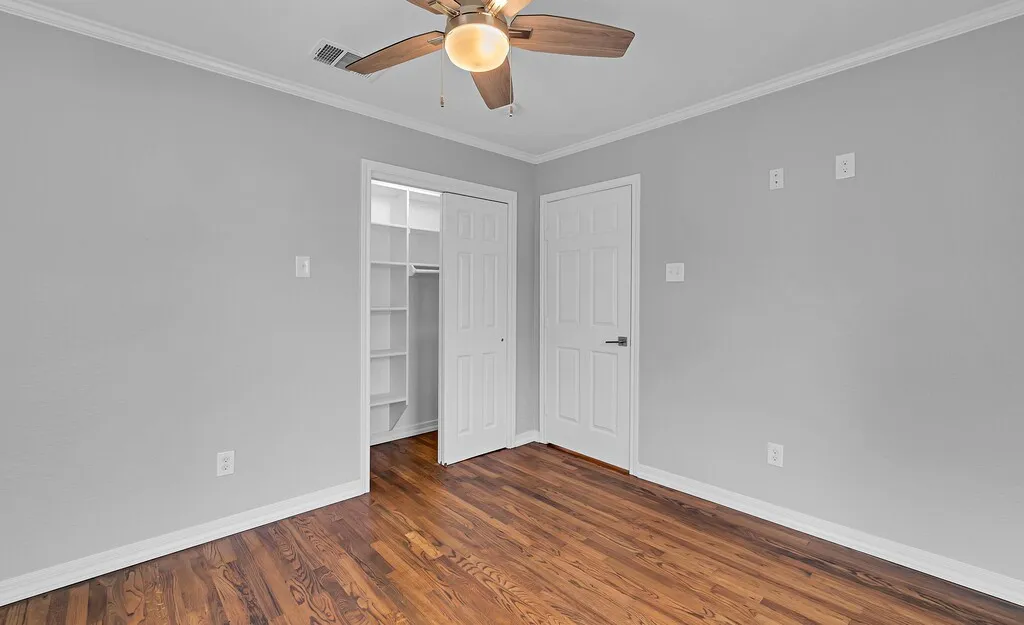 Single Family Residence For Sale in Mc Lennan County , 3213 S 3rd Street, Waco, Texas 76706, 3 Bedrooms, 2 Bathrooms, Garage spaces, 1,563 Sqft, built in 1953, Price $299,900, mls#21160718, Real Estate Agent in Waco, Homes For Sale in Mc Lennan county, Homes For Sale in Waco, Realtor in Waco Texas, Real Estate Brokerage Independent Realty Texas, Luminita Cordes Realtor