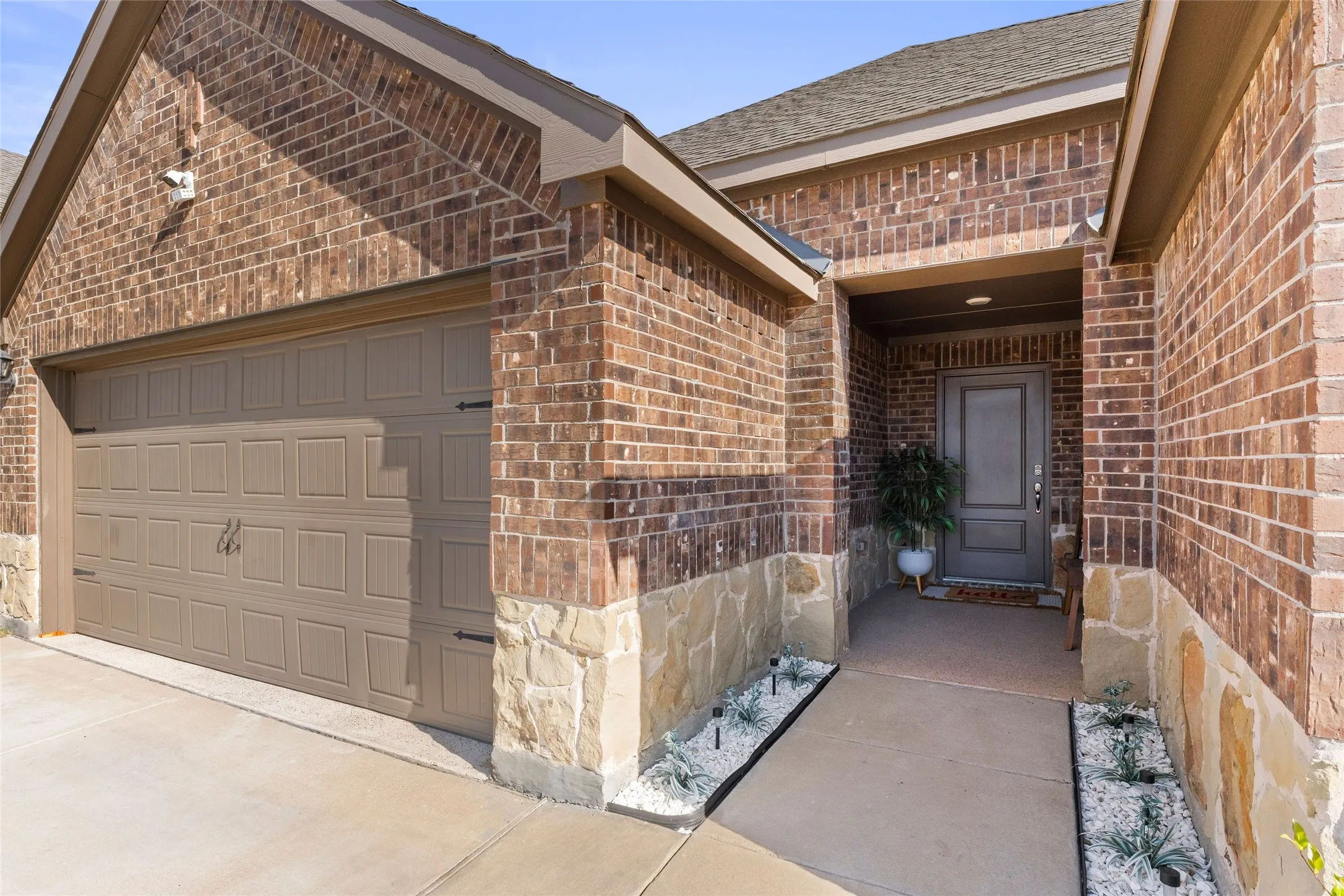 Single Family Residence For Sale in Collin County , 1517 Blossom Court Drive, Princeton, Texas 75407, 4 Bedroom, 2 Bathroom, 2 Garage spaces, 1,851 Sqft, built in 2024, mls#21159750, Real Estate Agent in Princeton, Homes For Sale in Collin county, Homes For Sale in Princeton, Realtor in Princeton Texas, Real Estate Brokerage Independent Realty Texas, Luminita Cordes Realtor
