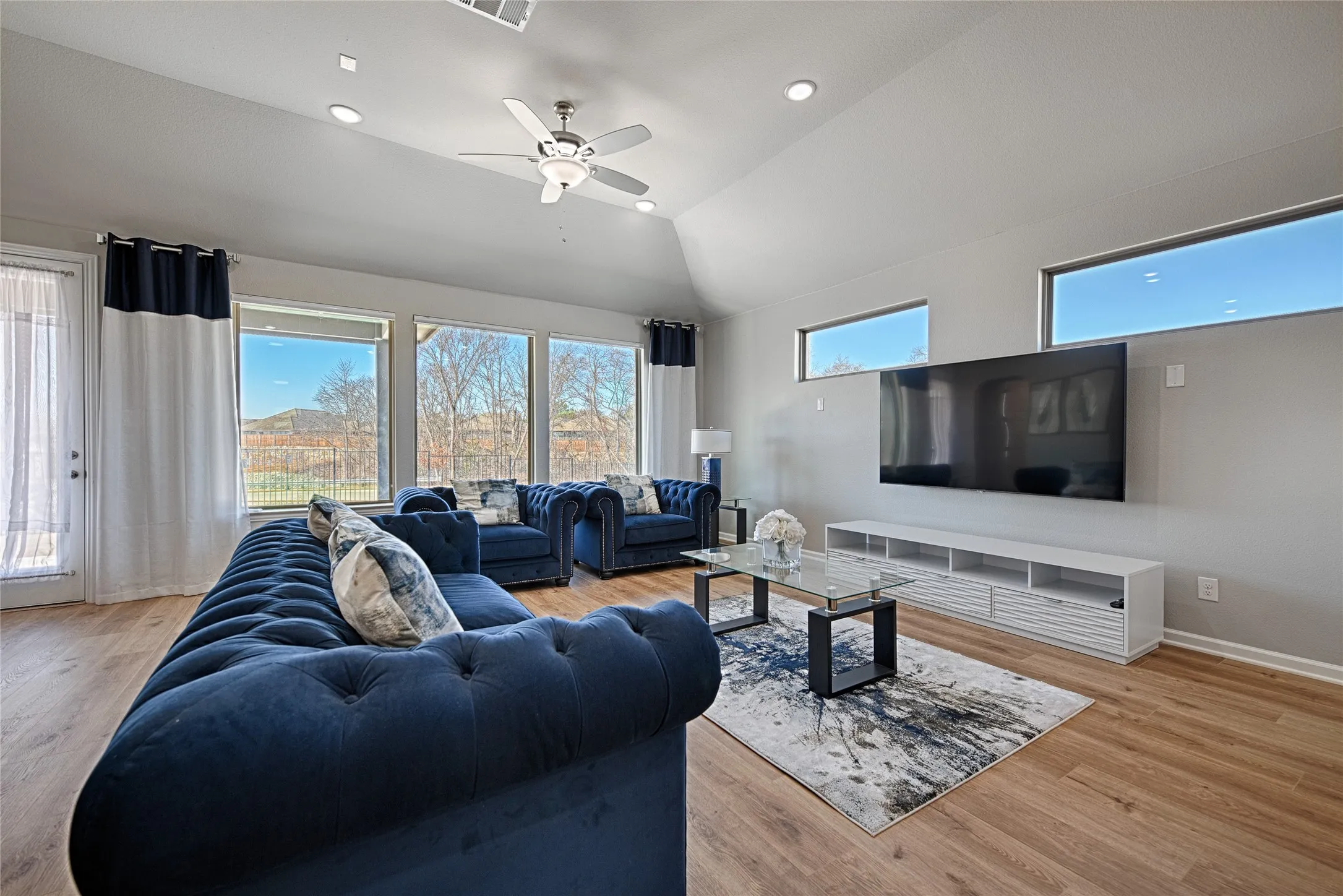 Single Family Residence For Rent in Collin County , 1817 Marvin Garden Trail, Anna, Texas 75409, 4 Bedroom, 3 Bathroom, 3 Garage spaces, 2,768 Sqft, built in 2022, mls#21160830, Real Estate Agent in Anna, Homes For Rent in Collin county, Homes For Rent in Anna, Realtor in Anna Texas, Real Estate Brokerage Independent Realty Texas, Luminita Cordes Realtor