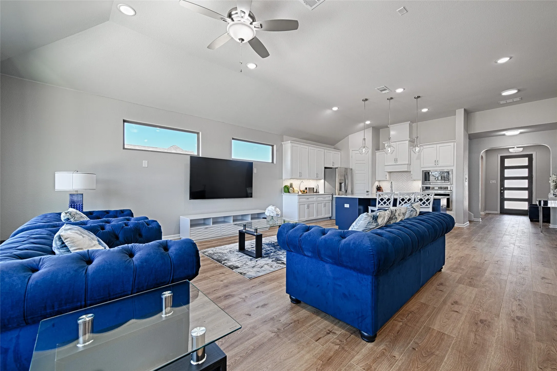 Single Family Residence For Rent in Collin County , 1817 Marvin Garden Trail, Anna, Texas 75409, 4 Bedroom, 3 Bathroom, 3 Garage spaces, 2,768 Sqft, built in 2022, mls#21160830, Real Estate Agent in Anna, Homes For Rent in Collin county, Homes For Rent in Anna, Realtor in Anna Texas, Real Estate Brokerage Independent Realty Texas, Luminita Cordes Realtor