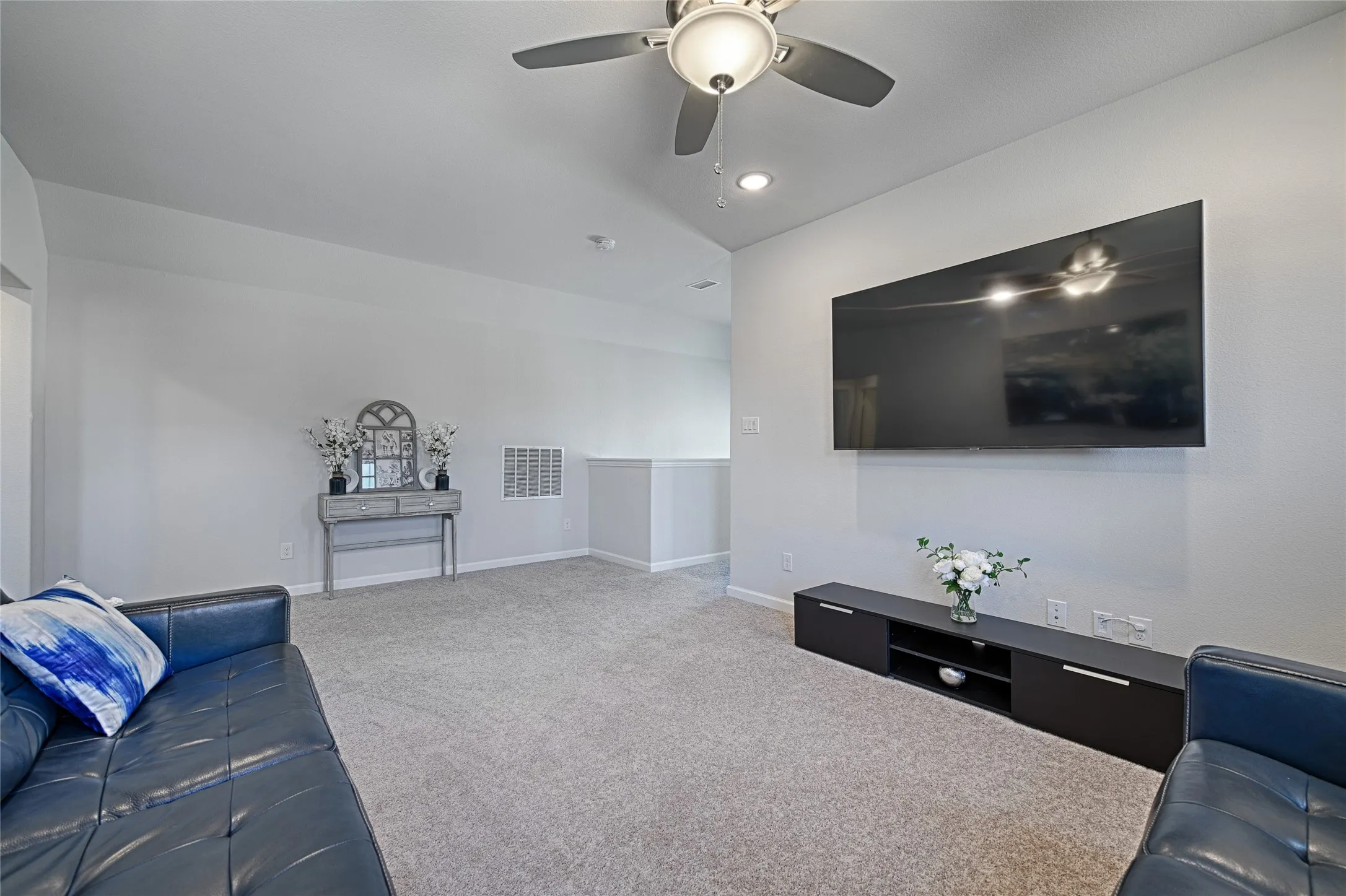 Single Family Residence For Rent in Collin County , 1817 Marvin Garden Trail, Anna, Texas 75409, 4 Bedroom, 3 Bathroom, 3 Garage spaces, 2,768 Sqft, built in 2022, mls#21160830, Real Estate Agent in Anna, Homes For Rent in Collin county, Homes For Rent in Anna, Realtor in Anna Texas, Real Estate Brokerage Independent Realty Texas, Luminita Cordes Realtor