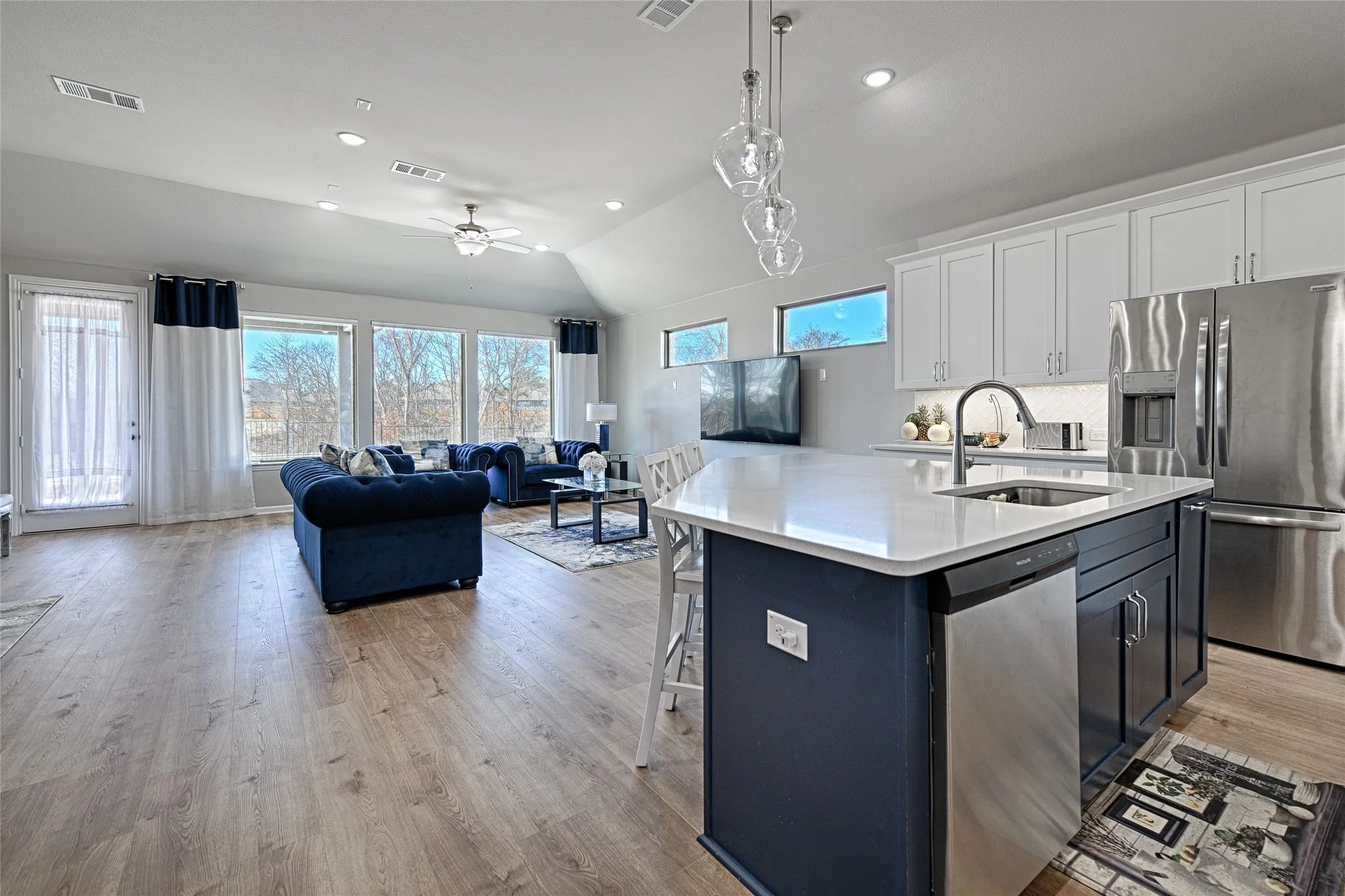 Single Family Residence For Rent in Collin County , 1817 Marvin Garden Trail, Anna, Texas 75409, 4 Bedroom, 3 Bathroom, 3 Garage spaces, 2,768 Sqft, built in 2022, mls#21160830, Real Estate Agent in Anna, Homes For Rent in Collin county, Homes For Rent in Anna, Realtor in Anna Texas, Real Estate Brokerage Independent Realty Texas, Luminita Cordes Realtor