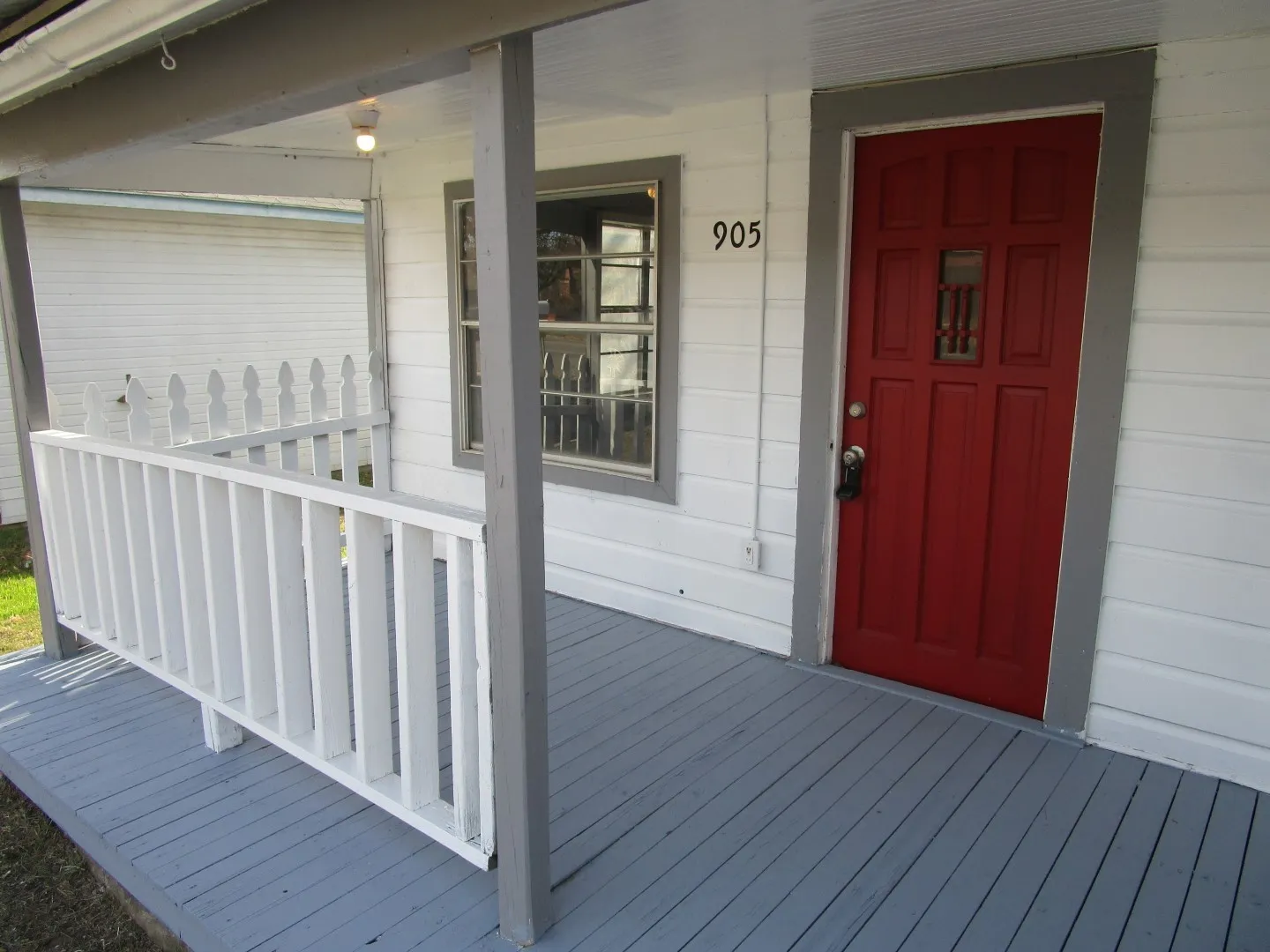 Single Family Residence For Sale in Coleman County , 905 Wallis Avenue, Santa Anna, Texas 76878, 3 Bedrooms, 1 Bathroom, Garage spaces, 917 Sqft, built in 1948, Preowned, Price $55,000, mls#21160876, Real Estate Agent in Santa Anna, Homes For Sale in Coleman county, Homes For Sale in Santa Anna, Realtor in Santa Anna Texas, Real Estate Brokerage Independent Realty Texas, Luminita Cordes Realtor