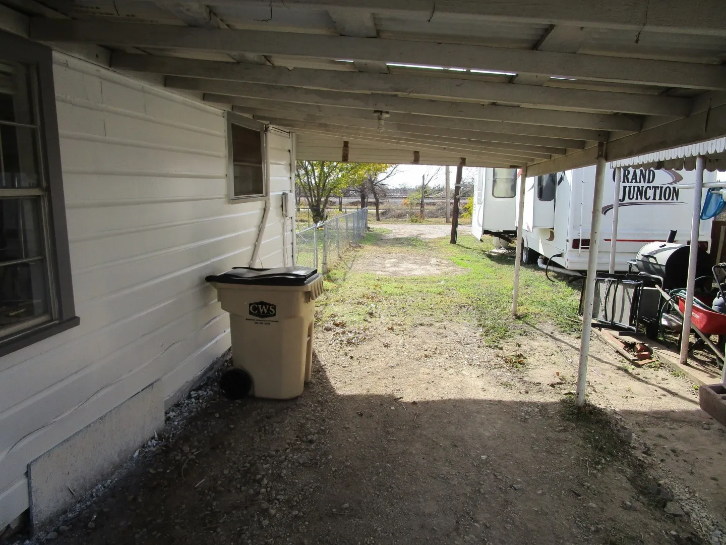 Single Family Residence For Sale in Coleman County , 905 Wallis Avenue, Santa Anna, Texas 76878, 3 Bedrooms, 1 Bathroom, Garage spaces, 917 Sqft, built in 1948, Preowned, Price $55,000, mls#21160876, Real Estate Agent in Santa Anna, Homes For Sale in Coleman county, Homes For Sale in Santa Anna, Realtor in Santa Anna Texas, Real Estate Brokerage Independent Realty Texas, Luminita Cordes Realtor
