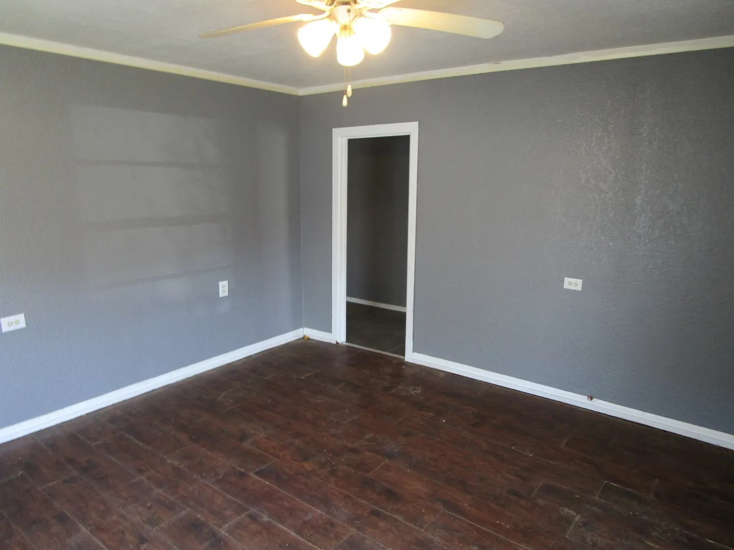 Single Family Residence For Sale in Coleman County , 905 Wallis Avenue, Santa Anna, Texas 76878, 3 Bedrooms, 1 Bathroom, Garage spaces, 917 Sqft, built in 1948, Preowned, Price $55,000, mls#21160876, Real Estate Agent in Santa Anna, Homes For Sale in Coleman county, Homes For Sale in Santa Anna, Realtor in Santa Anna Texas, Real Estate Brokerage Independent Realty Texas, Luminita Cordes Realtor