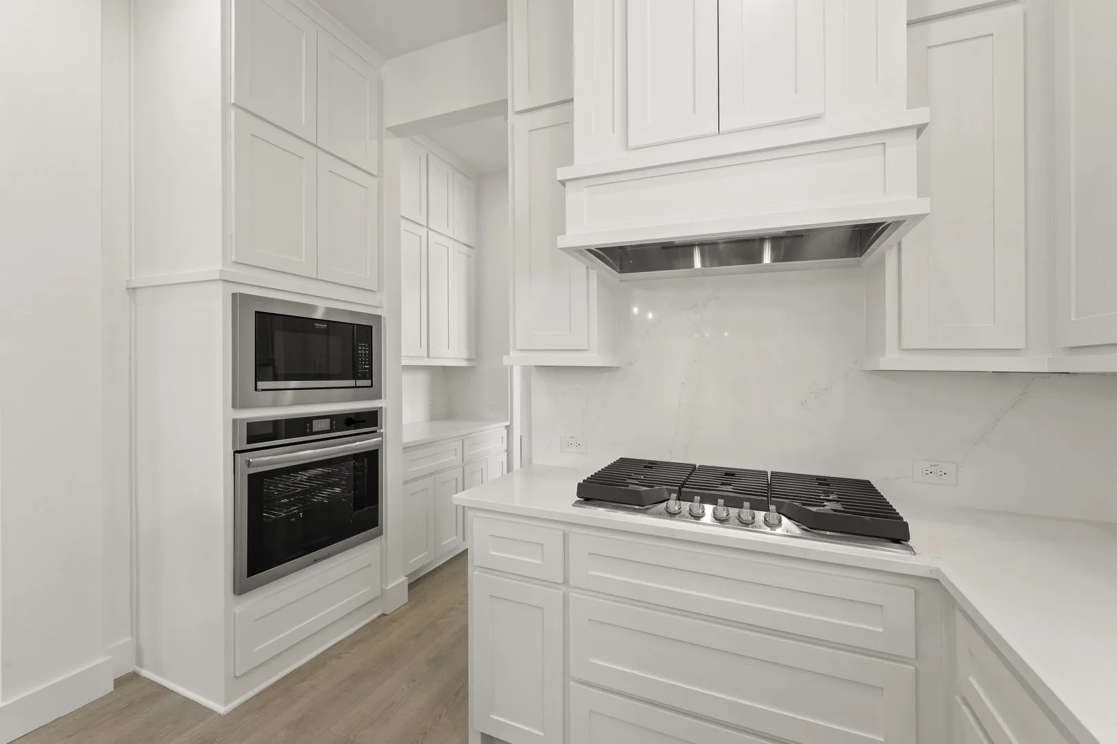11. 15204 Chipping - Kitchen (3)