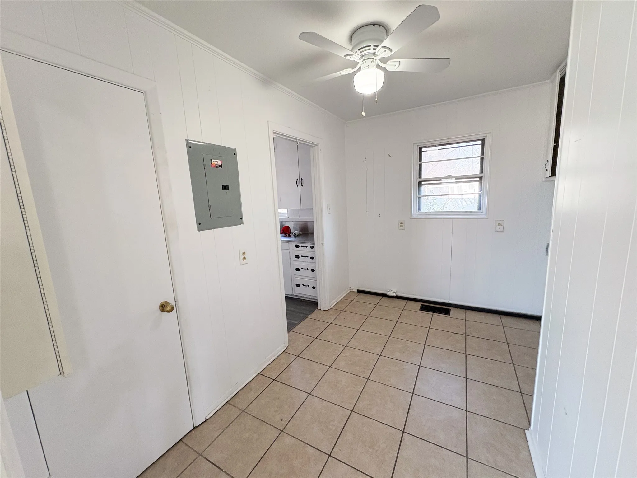 Retail For Rent in Grayson County , 100 E Pecan Street, Gunter, Texas 75058, 0, 0, Garage spaces, 0 Sqft, built in 1955, Preowned, mls#21159000, Real Estate Agent in Gunter, Homes For Rent in Grayson county, Homes For Rent in Gunter, Realtor in Gunter Texas, Real Estate Brokerage Independent Realty Texas, Luminita Cordes Realtor
