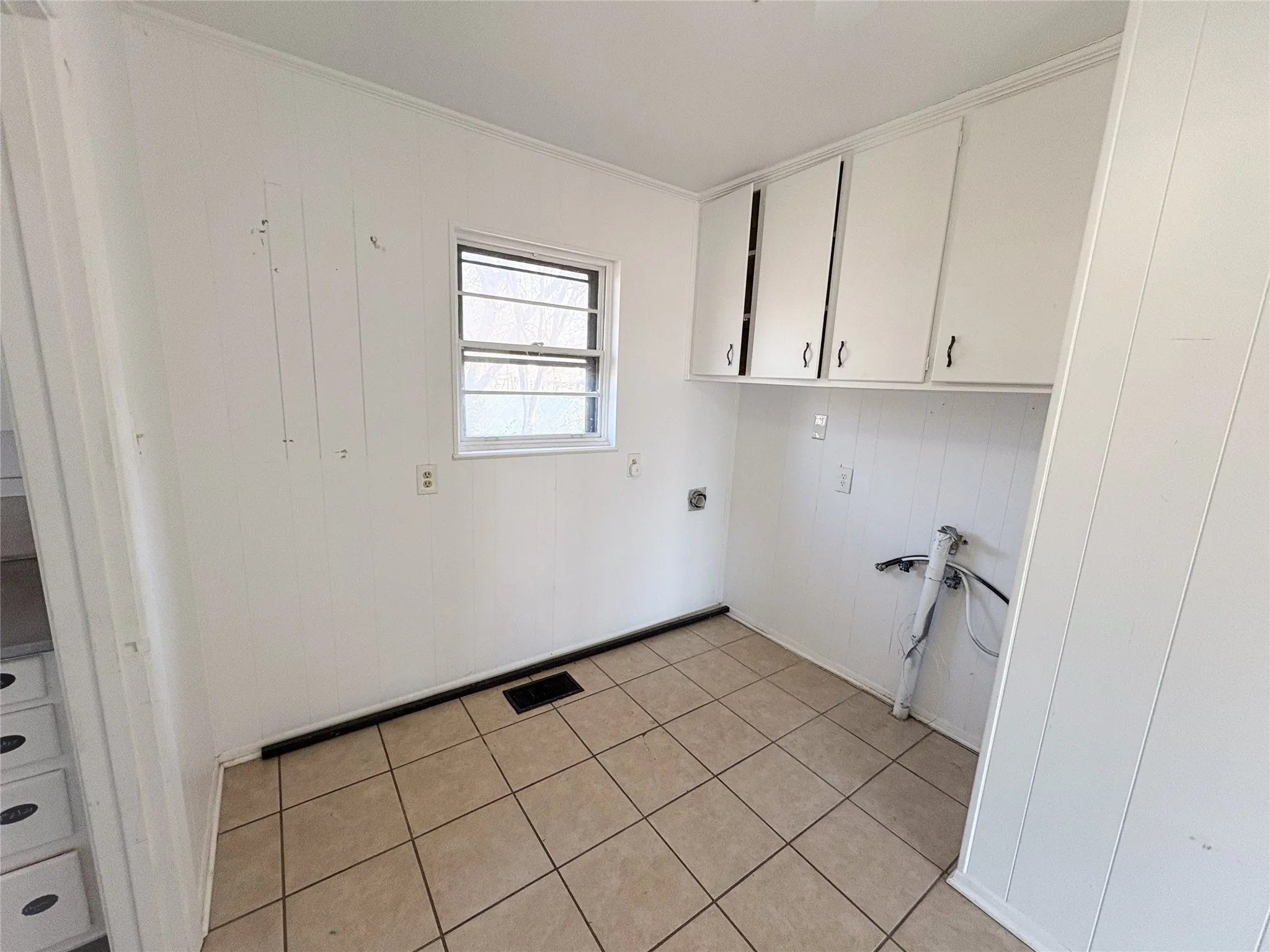 Retail For Rent in Grayson County , 100 E Pecan Street, Gunter, Texas 75058, 0, 0, Garage spaces, 0 Sqft, built in 1955, Preowned, mls#21159000, Real Estate Agent in Gunter, Homes For Rent in Grayson county, Homes For Rent in Gunter, Realtor in Gunter Texas, Real Estate Brokerage Independent Realty Texas, Luminita Cordes Realtor