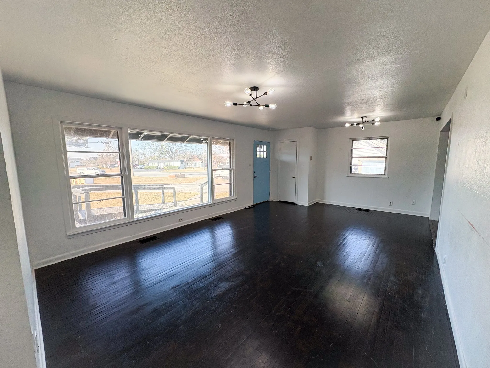 Retail For Rent in Grayson County , 100 E Pecan Street, Gunter, Texas 75058, 0, 0, Garage spaces, 0 Sqft, built in 1955, Preowned, mls#21159000, Real Estate Agent in Gunter, Homes For Rent in Grayson county, Homes For Rent in Gunter, Realtor in Gunter Texas, Real Estate Brokerage Independent Realty Texas, Luminita Cordes Realtor