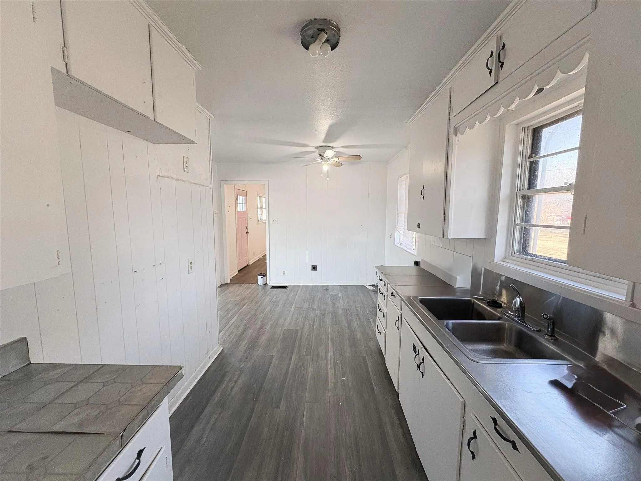 Retail For Rent in Grayson County , 100 E Pecan Street, Gunter, Texas 75058, 0, 0, Garage spaces, 0 Sqft, built in 1955, Preowned, mls#21159000, Real Estate Agent in Gunter, Homes For Rent in Grayson county, Homes For Rent in Gunter, Realtor in Gunter Texas, Real Estate Brokerage Independent Realty Texas, Luminita Cordes Realtor