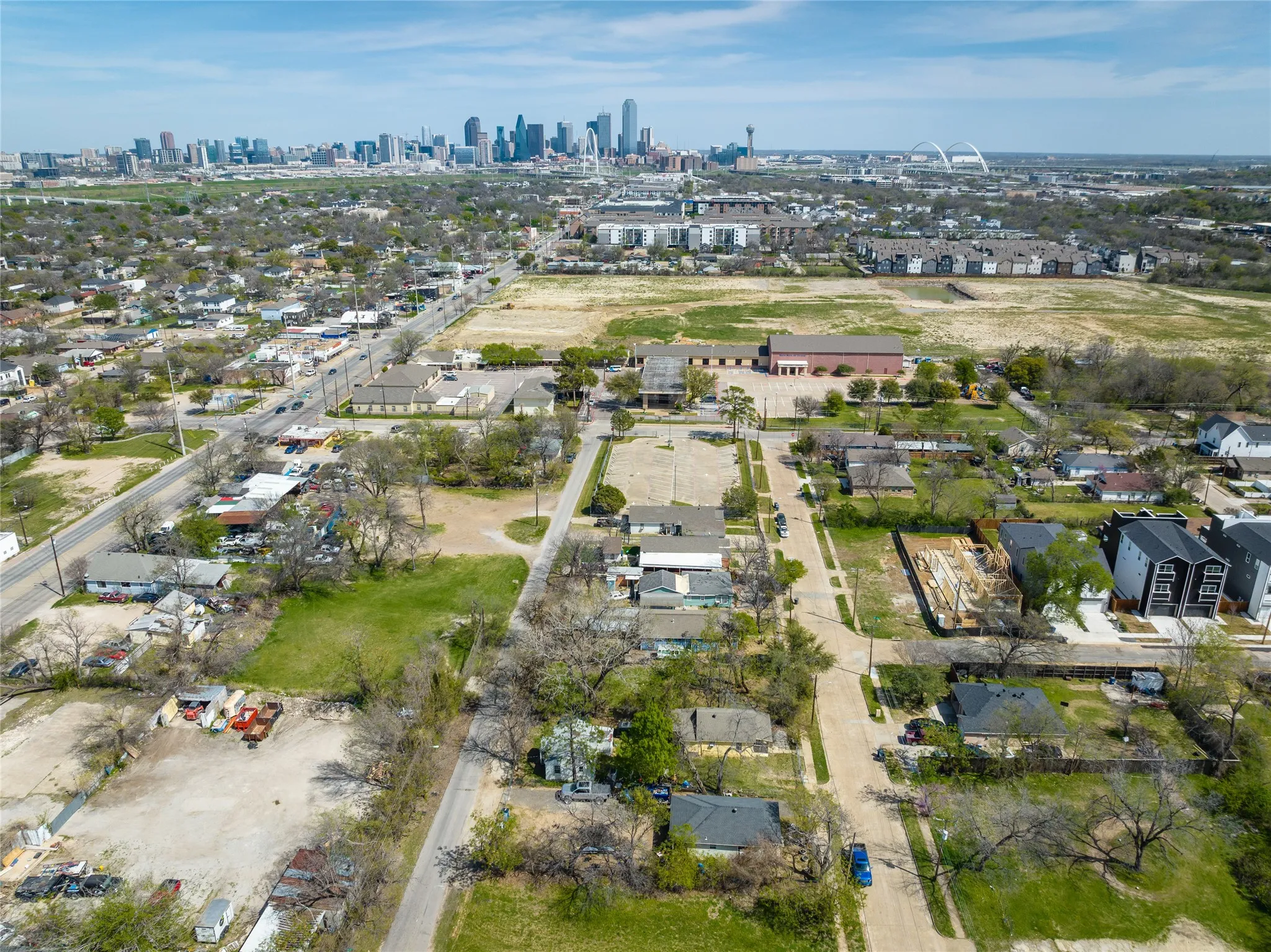 Unimproved Land For Sale in Dallas County , 1835 Akron Street, Dallas, Texas 75212, 0, 0, Garage spaces, 0 Sqft, built in 0, mls#21160937, Real Estate Agent in Dallas, Homes For Sale in Dallas county, Homes For Sale in Dallas, Realtor in Dallas Texas, Real Estate Brokerage Independent Realty Texas, Luminita Cordes Realtor