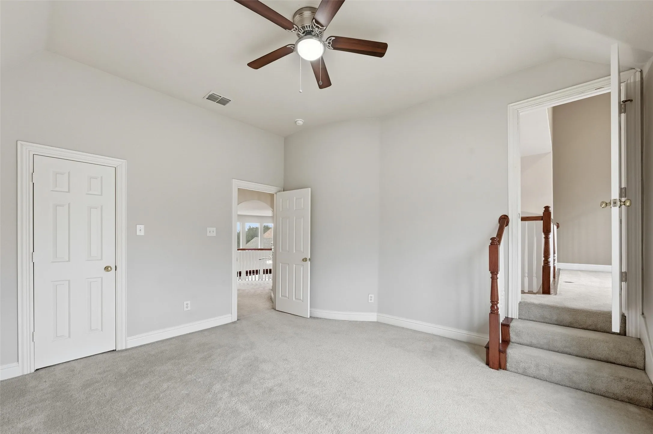 Single Family Residence For Sale in Dallas County , 222 River Birch Trail, Garland, Texas 75040, 4 Bedroom, 4 Bathroom, 3 Garage spaces, 4,483 Sqft, built in 2004, Preowned, mls#21159095, Real Estate Agent in Garland, Homes For Sale in Dallas county, Homes For Sale in Garland, Realtor in Garland Texas, Real Estate Brokerage Independent Realty Texas, Luminita Cordes Realtor