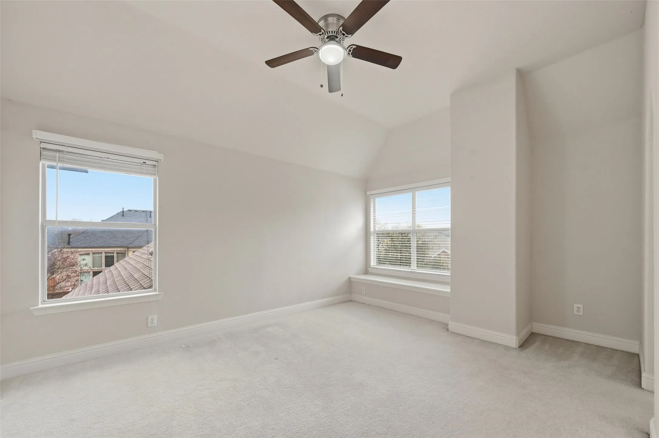 Single Family Residence For Sale in Dallas County , 222 River Birch Trail, Garland, Texas 75040, 4 Bedroom, 4 Bathroom, 3 Garage spaces, 4,483 Sqft, built in 2004, Preowned, mls#21159095, Real Estate Agent in Garland, Homes For Sale in Dallas county, Homes For Sale in Garland, Realtor in Garland Texas, Real Estate Brokerage Independent Realty Texas, Luminita Cordes Realtor