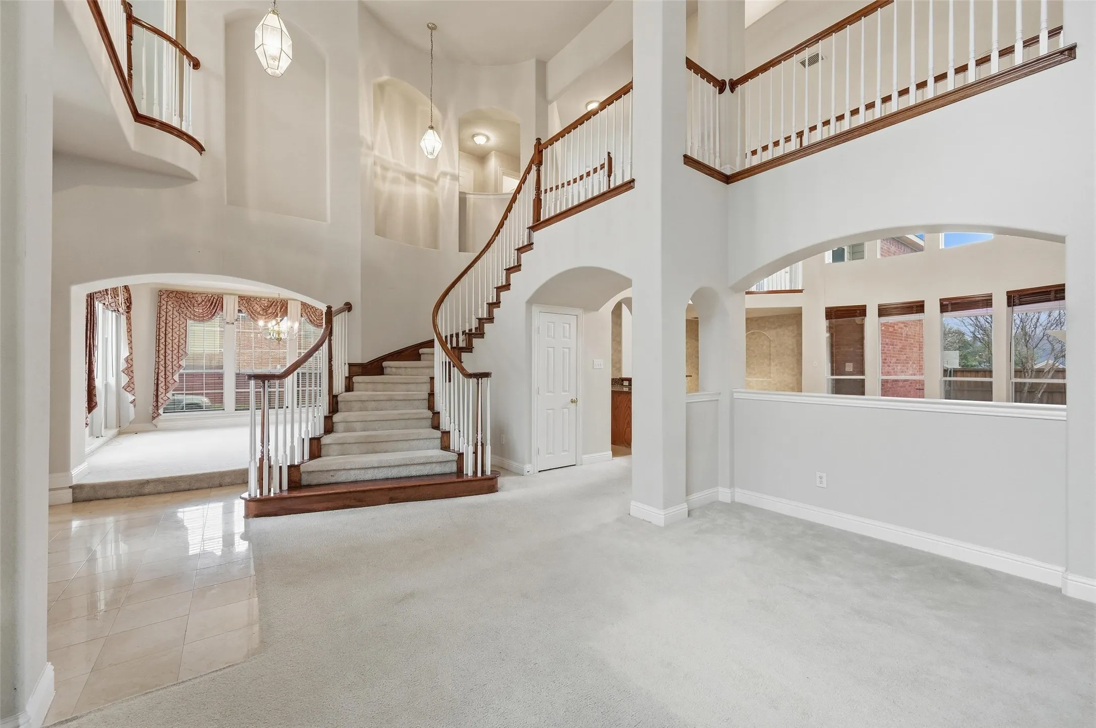 Single Family Residence For Sale in Dallas County , 222 River Birch Trail, Garland, Texas 75040, 4 Bedroom, 4 Bathroom, 3 Garage spaces, 4,483 Sqft, built in 2004, Preowned, mls#21159095, Real Estate Agent in Garland, Homes For Sale in Dallas county, Homes For Sale in Garland, Realtor in Garland Texas, Real Estate Brokerage Independent Realty Texas, Luminita Cordes Realtor