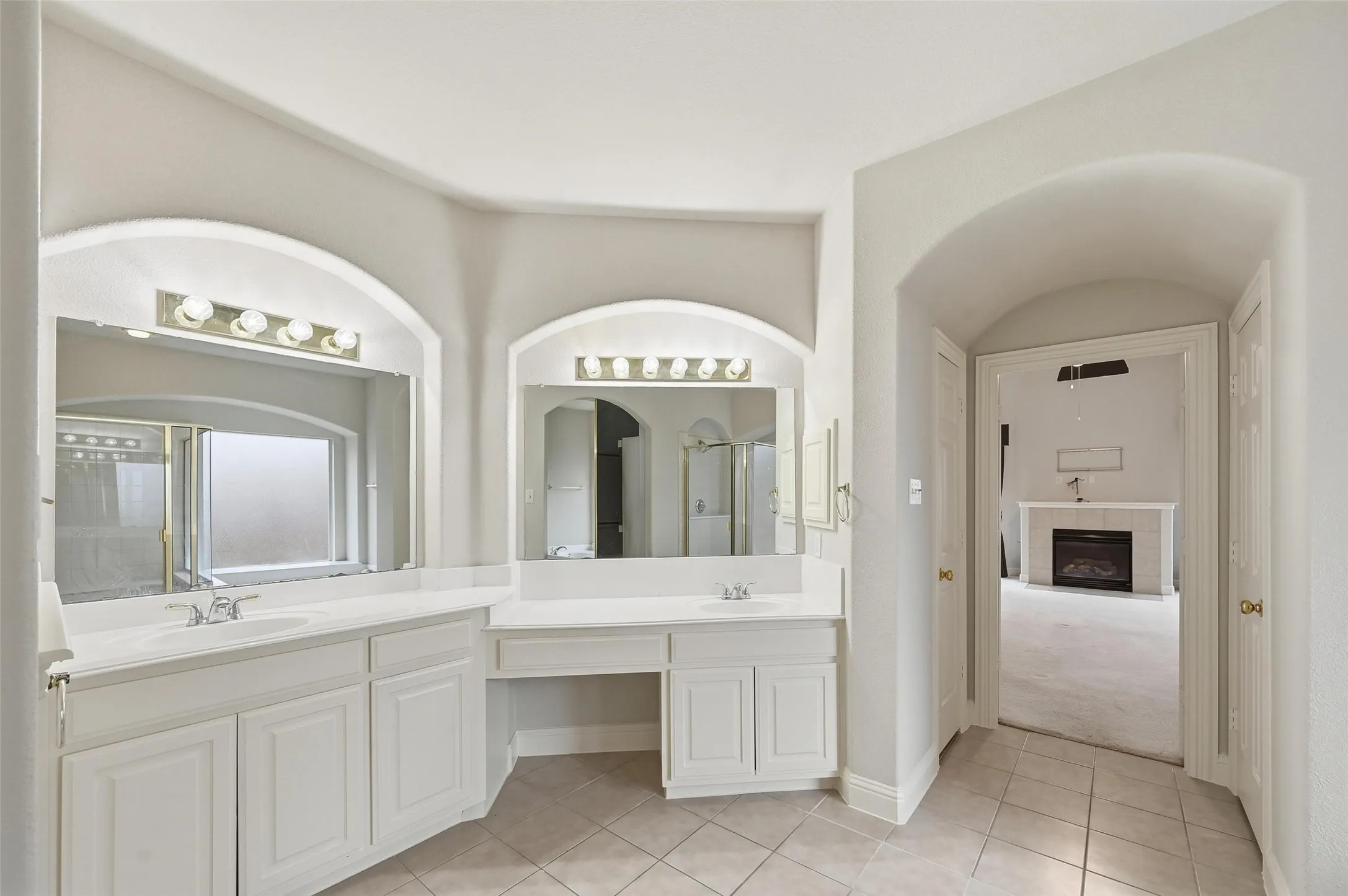Single Family Residence For Sale in Dallas County , 222 River Birch Trail, Garland, Texas 75040, 4 Bedroom, 4 Bathroom, 3 Garage spaces, 4,483 Sqft, built in 2004, Preowned, mls#21159095, Real Estate Agent in Garland, Homes For Sale in Dallas county, Homes For Sale in Garland, Realtor in Garland Texas, Real Estate Brokerage Independent Realty Texas, Luminita Cordes Realtor
