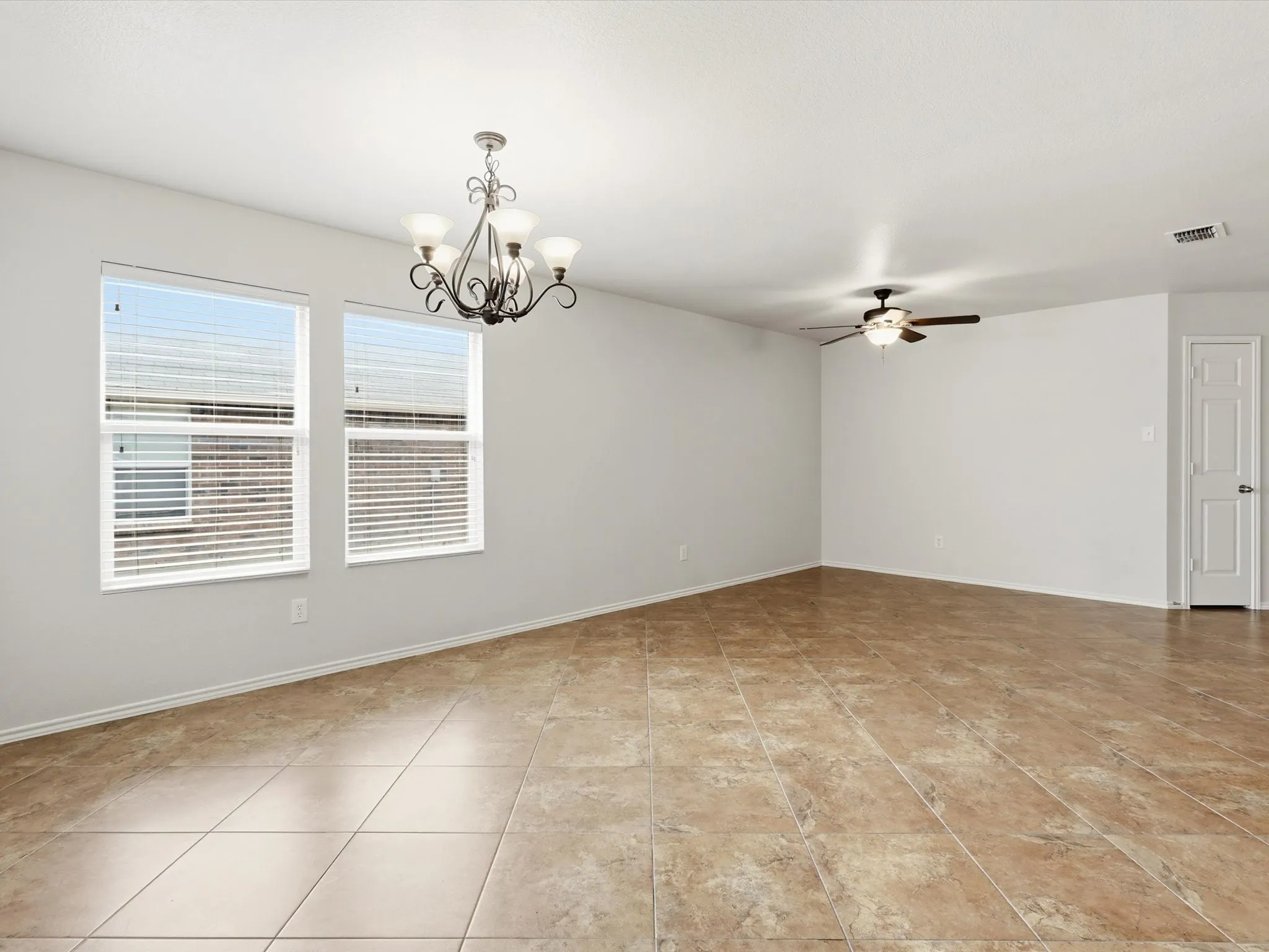 Single Family Residence For Sale in Johnson County , 1441 Erin Drive, Burleson, Texas 76028, 4 Bedroom, 2 Bathroom, 2 Garage spaces, 2,046 Sqft, built in 2006, Preowned, mls#21157881, Real Estate Agent in Burleson, Homes For Sale in Johnson county, Homes For Sale in Burleson, Realtor in Burleson Texas, Real Estate Brokerage Independent Realty Texas, Luminita Cordes Realtor