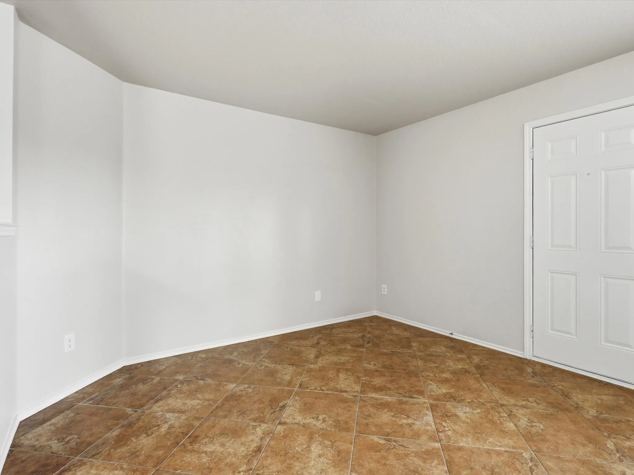 Single Family Residence For Sale in Johnson County , 1441 Erin Drive, Burleson, Texas 76028, 4 Bedroom, 2 Bathroom, 2 Garage spaces, 2,046 Sqft, built in 2006, Preowned, mls#21157881, Real Estate Agent in Burleson, Homes For Sale in Johnson county, Homes For Sale in Burleson, Realtor in Burleson Texas, Real Estate Brokerage Independent Realty Texas, Luminita Cordes Realtor