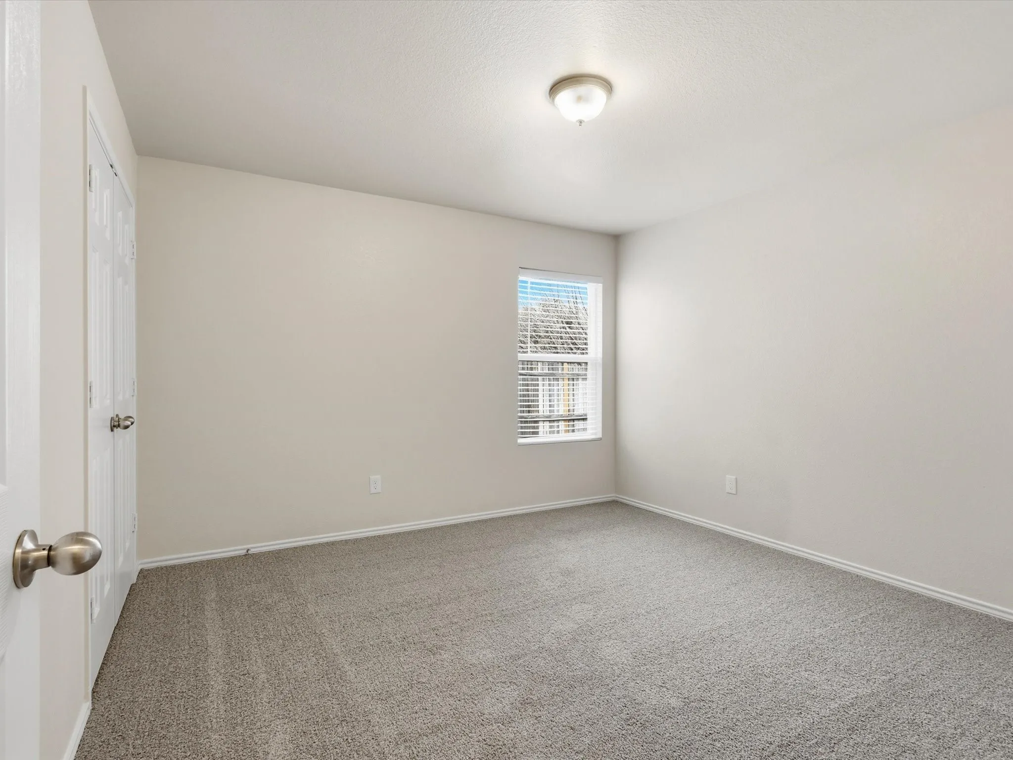 Single Family Residence For Sale in Johnson County , 1441 Erin Drive, Burleson, Texas 76028, 4 Bedroom, 2 Bathroom, 2 Garage spaces, 2,046 Sqft, built in 2006, Preowned, mls#21157881, Real Estate Agent in Burleson, Homes For Sale in Johnson county, Homes For Sale in Burleson, Realtor in Burleson Texas, Real Estate Brokerage Independent Realty Texas, Luminita Cordes Realtor