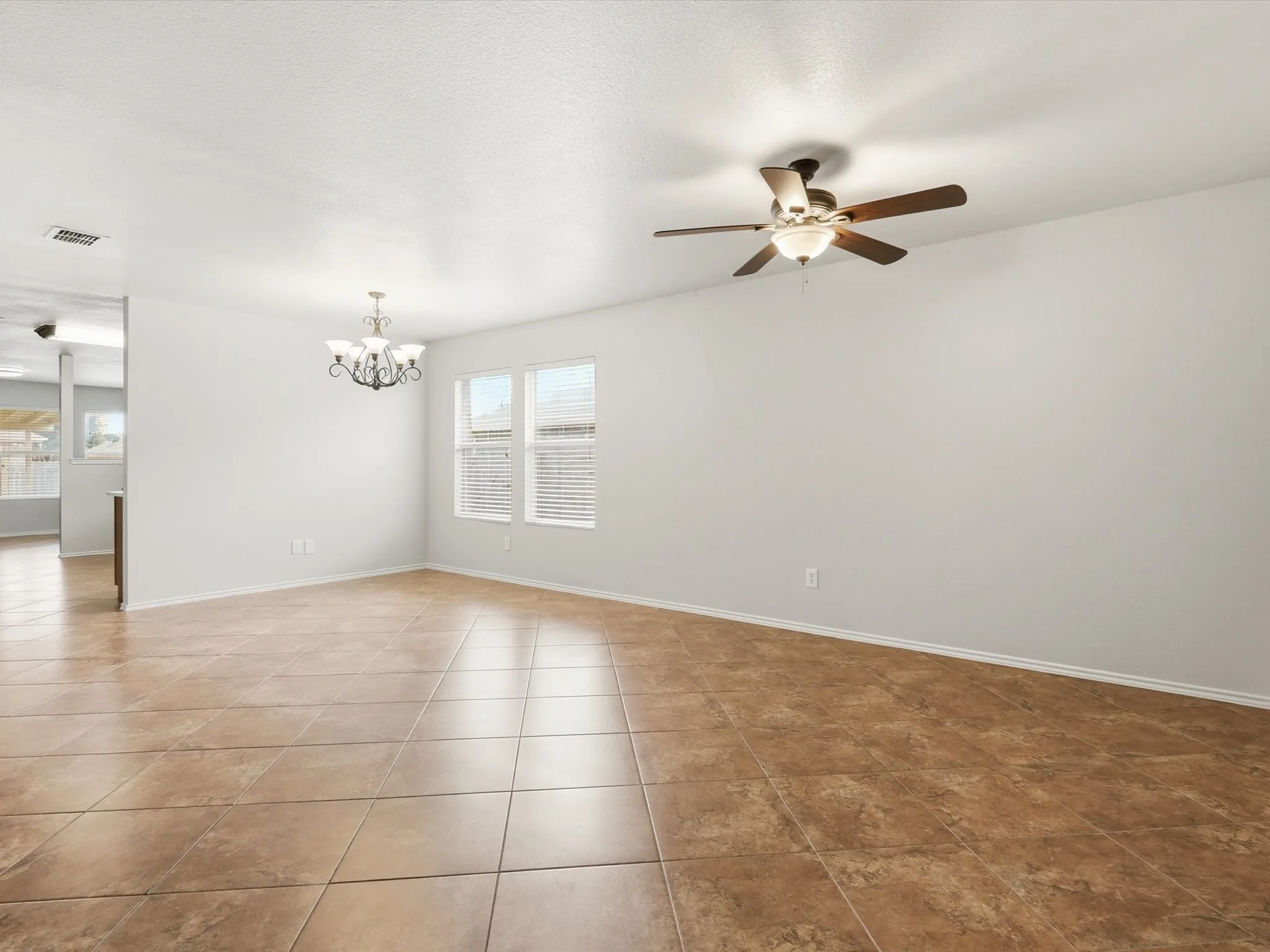 Single Family Residence For Sale in Johnson County , 1441 Erin Drive, Burleson, Texas 76028, 4 Bedroom, 2 Bathroom, 2 Garage spaces, 2,046 Sqft, built in 2006, Preowned, mls#21157881, Real Estate Agent in Burleson, Homes For Sale in Johnson county, Homes For Sale in Burleson, Realtor in Burleson Texas, Real Estate Brokerage Independent Realty Texas, Luminita Cordes Realtor