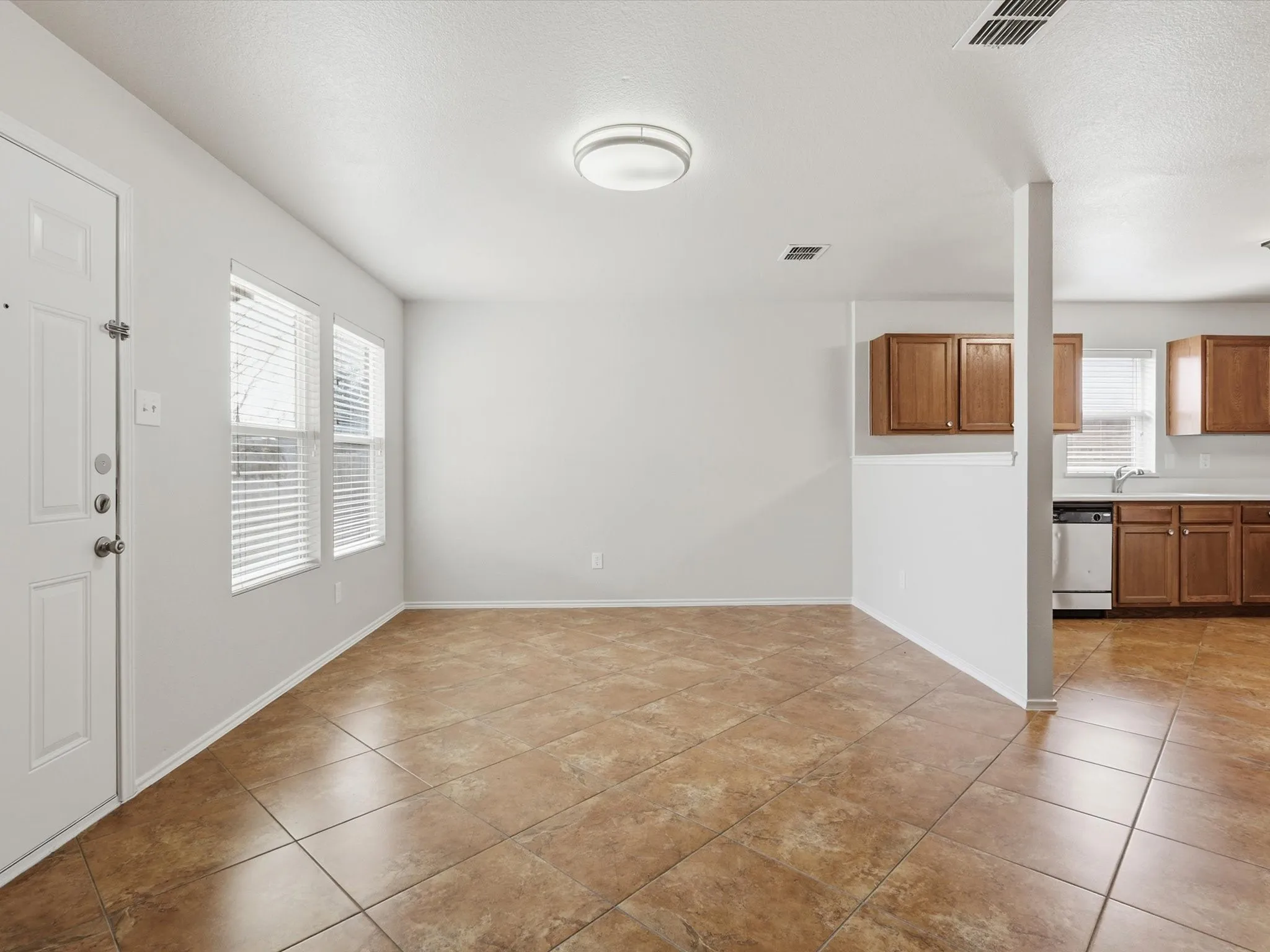 Single Family Residence For Sale in Johnson County , 1441 Erin Drive, Burleson, Texas 76028, 4 Bedroom, 2 Bathroom, 2 Garage spaces, 2,046 Sqft, built in 2006, Preowned, mls#21157881, Real Estate Agent in Burleson, Homes For Sale in Johnson county, Homes For Sale in Burleson, Realtor in Burleson Texas, Real Estate Brokerage Independent Realty Texas, Luminita Cordes Realtor
