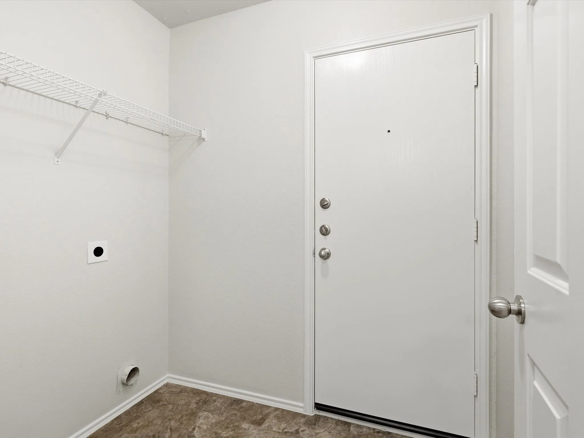 Single Family Residence For Sale in Johnson County , 1441 Erin Drive, Burleson, Texas 76028, 4 Bedroom, 2 Bathroom, 2 Garage spaces, 2,046 Sqft, built in 2006, Preowned, mls#21157881, Real Estate Agent in Burleson, Homes For Sale in Johnson county, Homes For Sale in Burleson, Realtor in Burleson Texas, Real Estate Brokerage Independent Realty Texas, Luminita Cordes Realtor