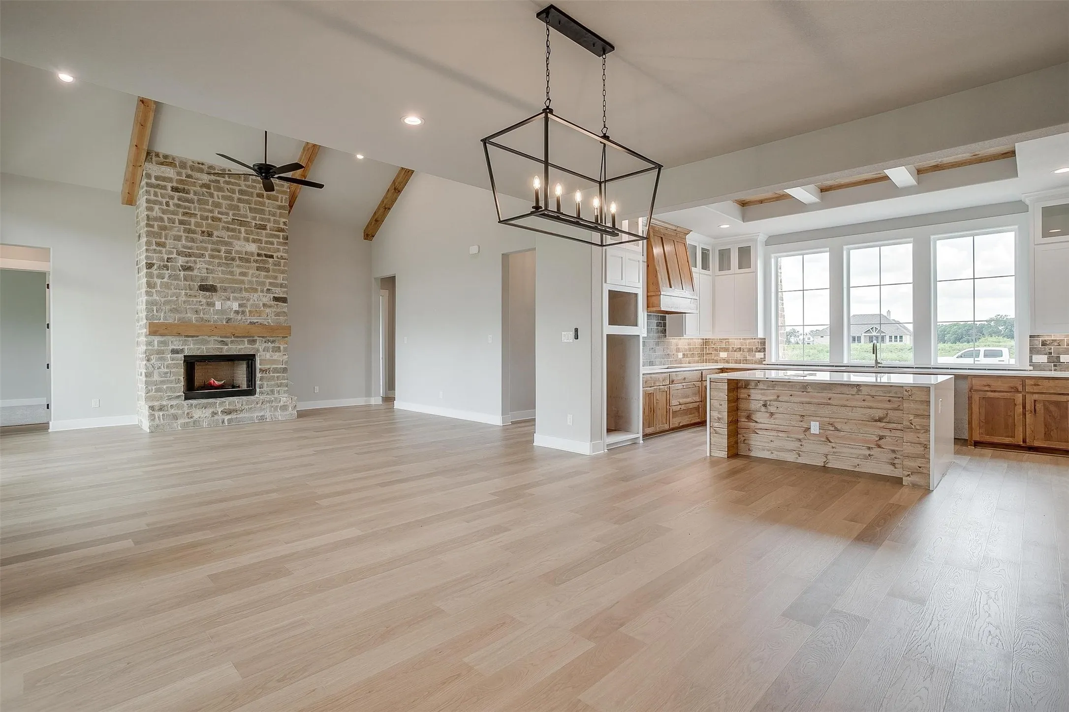 Single Family Residence For Sale in Ellis County , 125 Aiden Drive, Waxahachie, Texas 75165, 4 Bedroom, 3 Bathroom, 3 Garage spaces, 3,028 Sqft, built in 2024, New Construction - Incomplete, mls#21160930, Real Estate Agent in Waxahachie, Homes For Sale in Ellis county, Homes For Sale in Waxahachie, Realtor in Waxahachie Texas, Real Estate Brokerage Independent Realty Texas, Luminita Cordes Realtor