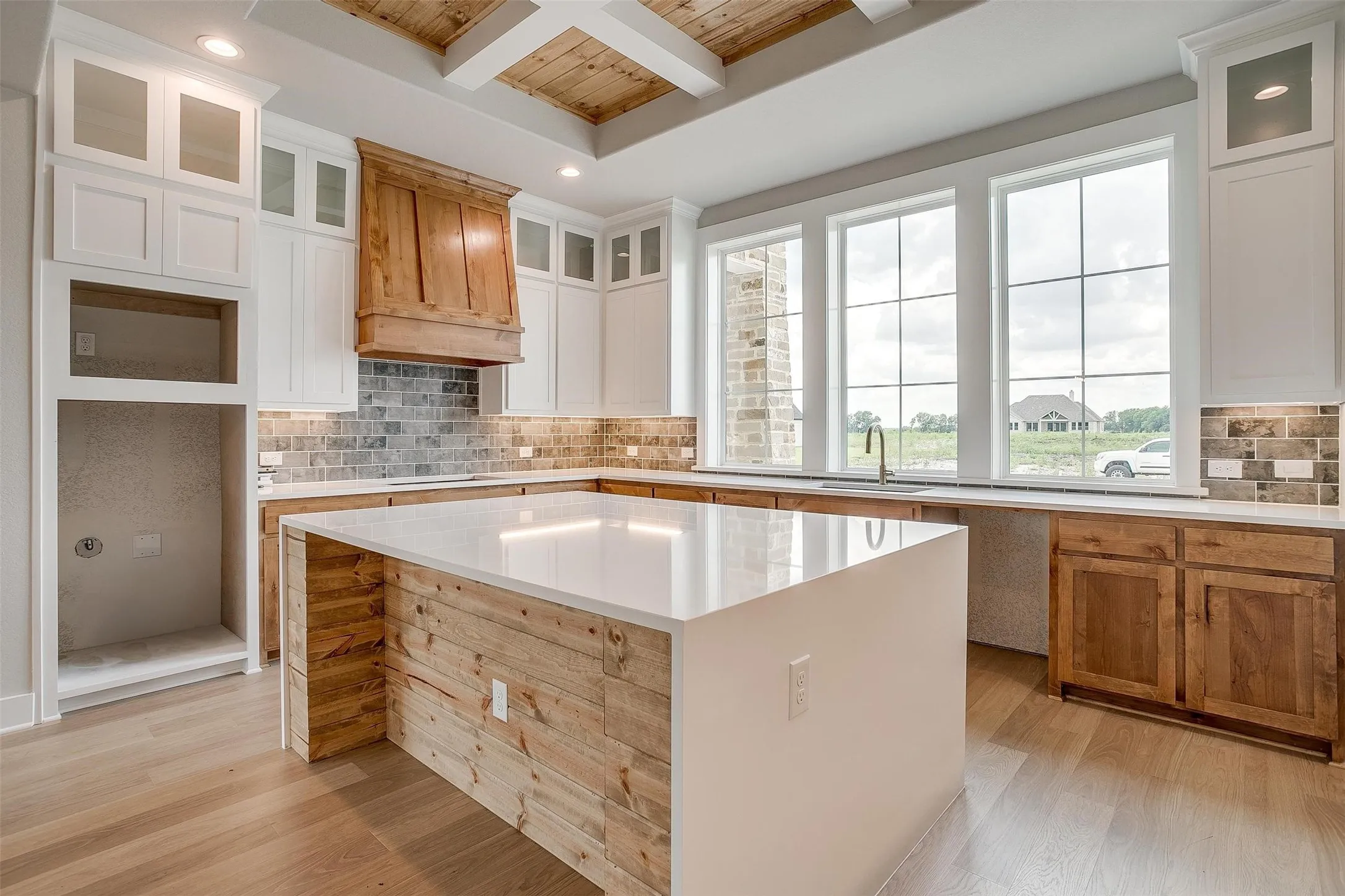 Single Family Residence For Sale in Ellis County , 125 Aiden Drive, Waxahachie, Texas 75165, 4 Bedroom, 3 Bathroom, 3 Garage spaces, 3,028 Sqft, built in 2024, New Construction - Incomplete, mls#21160930, Real Estate Agent in Waxahachie, Homes For Sale in Ellis county, Homes For Sale in Waxahachie, Realtor in Waxahachie Texas, Real Estate Brokerage Independent Realty Texas, Luminita Cordes Realtor