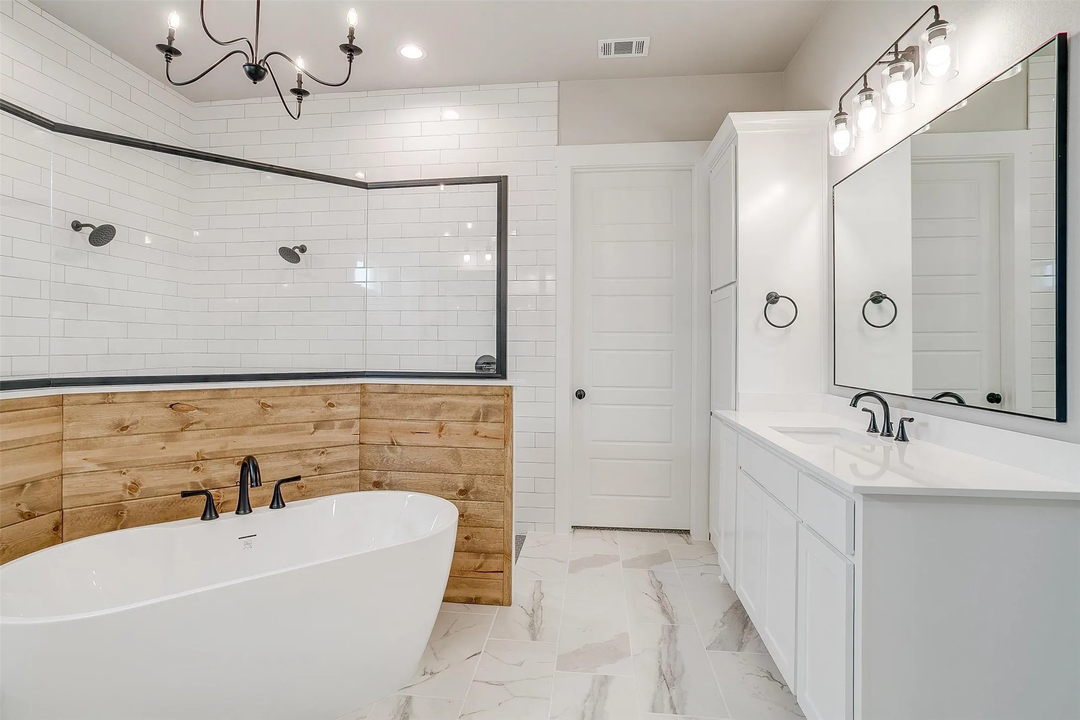 Single Family Residence For Sale in Ellis County , 125 Aiden Drive, Waxahachie, Texas 75165, 4 Bedroom, 3 Bathroom, 3 Garage spaces, 3,028 Sqft, built in 2024, New Construction - Incomplete, mls#21160930, Real Estate Agent in Waxahachie, Homes For Sale in Ellis county, Homes For Sale in Waxahachie, Realtor in Waxahachie Texas, Real Estate Brokerage Independent Realty Texas, Luminita Cordes Realtor