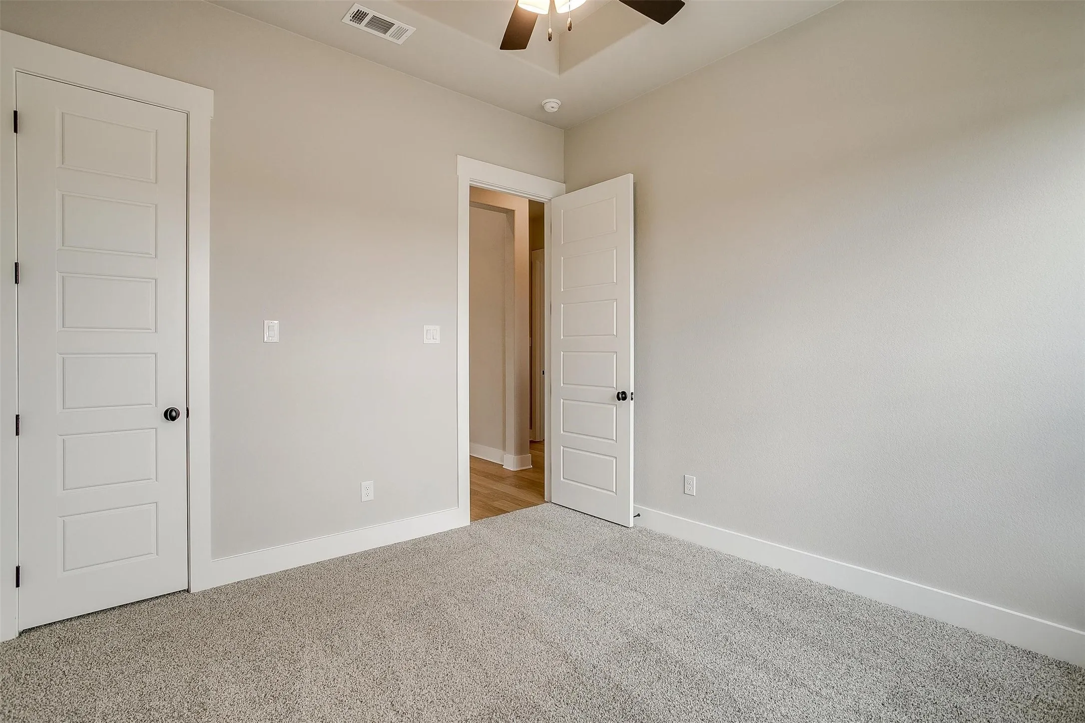 Single Family Residence For Sale in Ellis County , 125 Aiden Drive, Waxahachie, Texas 75165, 4 Bedroom, 3 Bathroom, 3 Garage spaces, 3,028 Sqft, built in 2024, New Construction - Incomplete, mls#21160930, Real Estate Agent in Waxahachie, Homes For Sale in Ellis county, Homes For Sale in Waxahachie, Realtor in Waxahachie Texas, Real Estate Brokerage Independent Realty Texas, Luminita Cordes Realtor