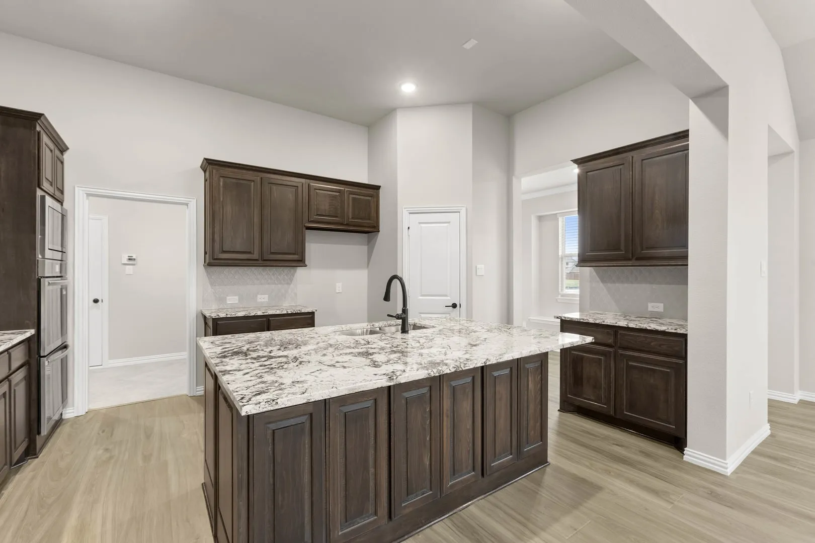 1315 Woodpecker-Kitchen-2
