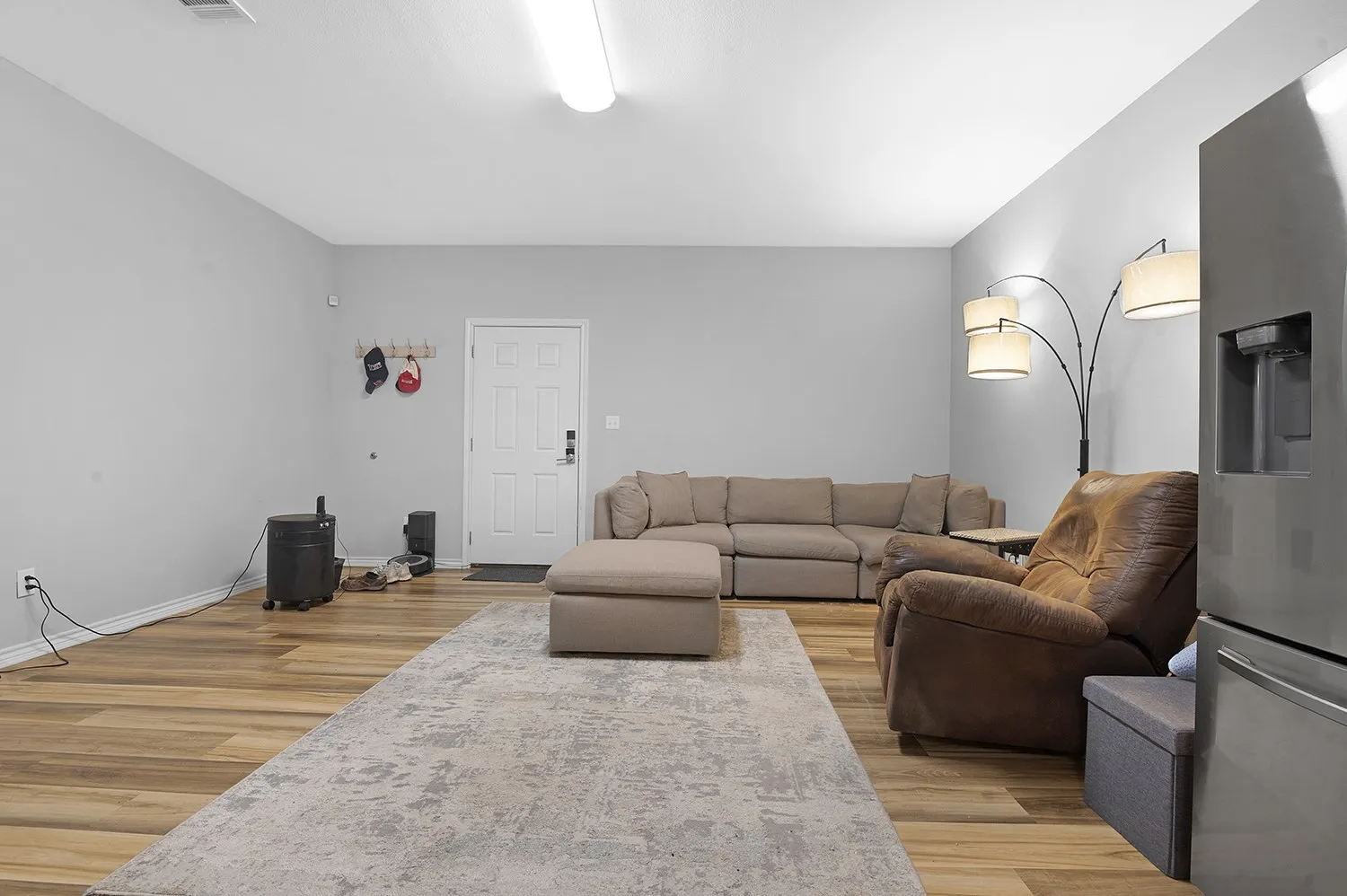 Flex space with exterior exit.