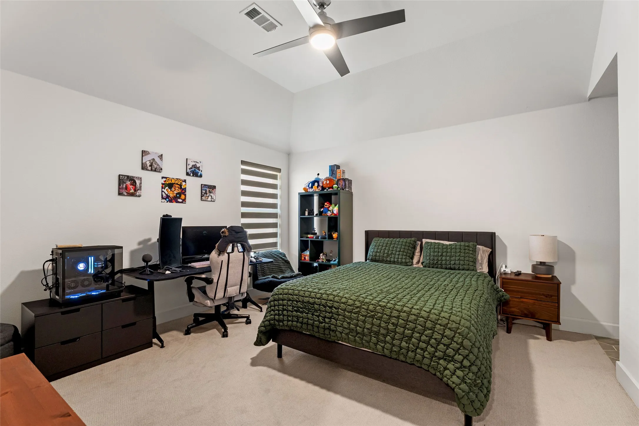 Single Family Residence For Sale in Denton County , 401 Sunnyridge Lane, Little Elm, Texas 76227, 4 Bedroom, 4 Bathroom, 3 Garage spaces, 3,447 Sqft, built in 2022, Preowned, mls#21160761, Real Estate Agent in Little Elm, Homes For Sale in Denton county, Homes For Sale in Little Elm, Realtor in Little Elm Texas, Real Estate Brokerage Independent Realty Texas, Luminita Cordes Realtor