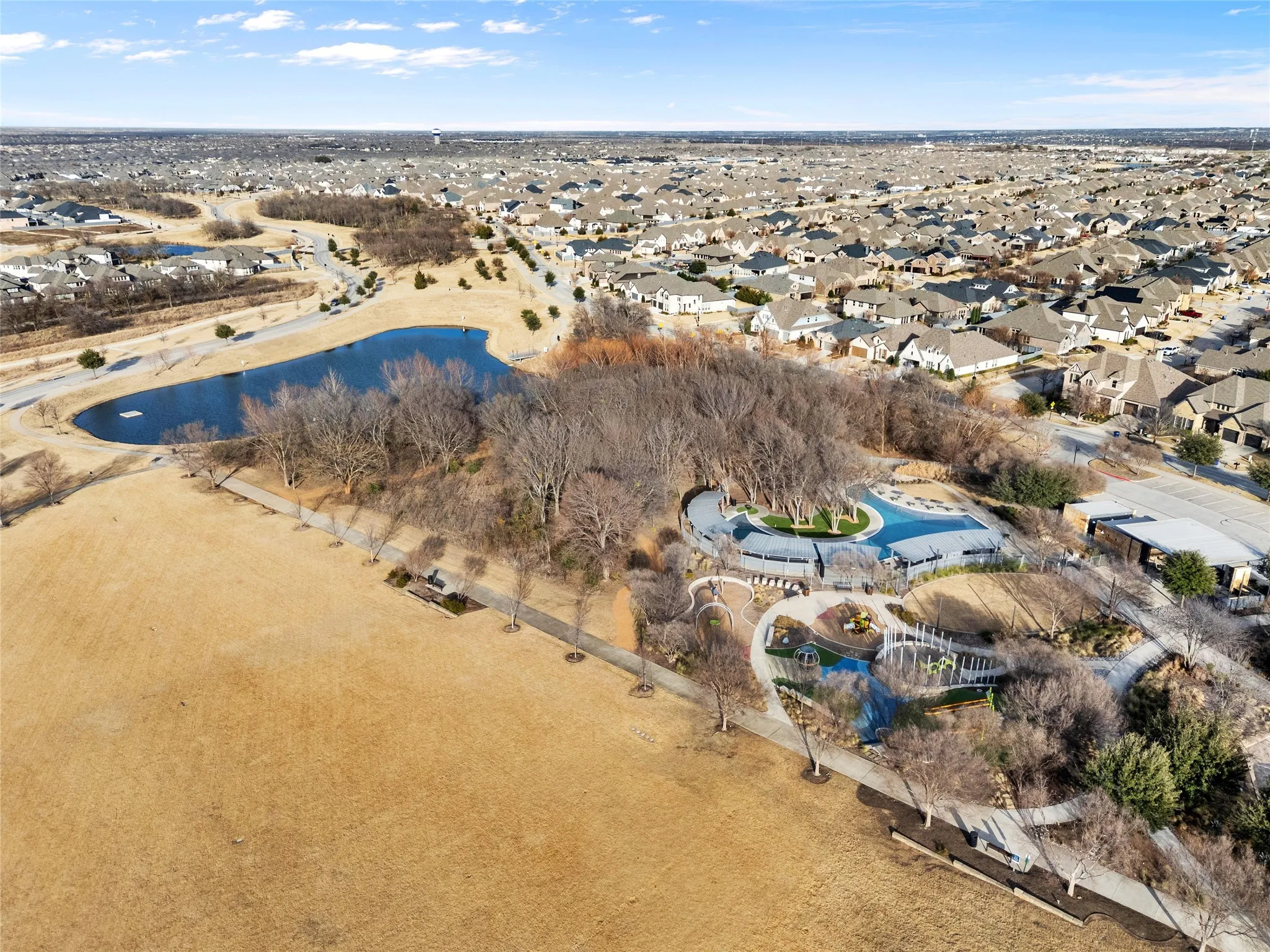 Single Family Residence For Sale in Denton County , 401 Sunnyridge Lane, Little Elm, Texas 76227, 4 Bedroom, 4 Bathroom, 3 Garage spaces, 3,447 Sqft, built in 2022, Preowned, mls#21160761, Real Estate Agent in Little Elm, Homes For Sale in Denton county, Homes For Sale in Little Elm, Realtor in Little Elm Texas, Real Estate Brokerage Independent Realty Texas, Luminita Cordes Realtor