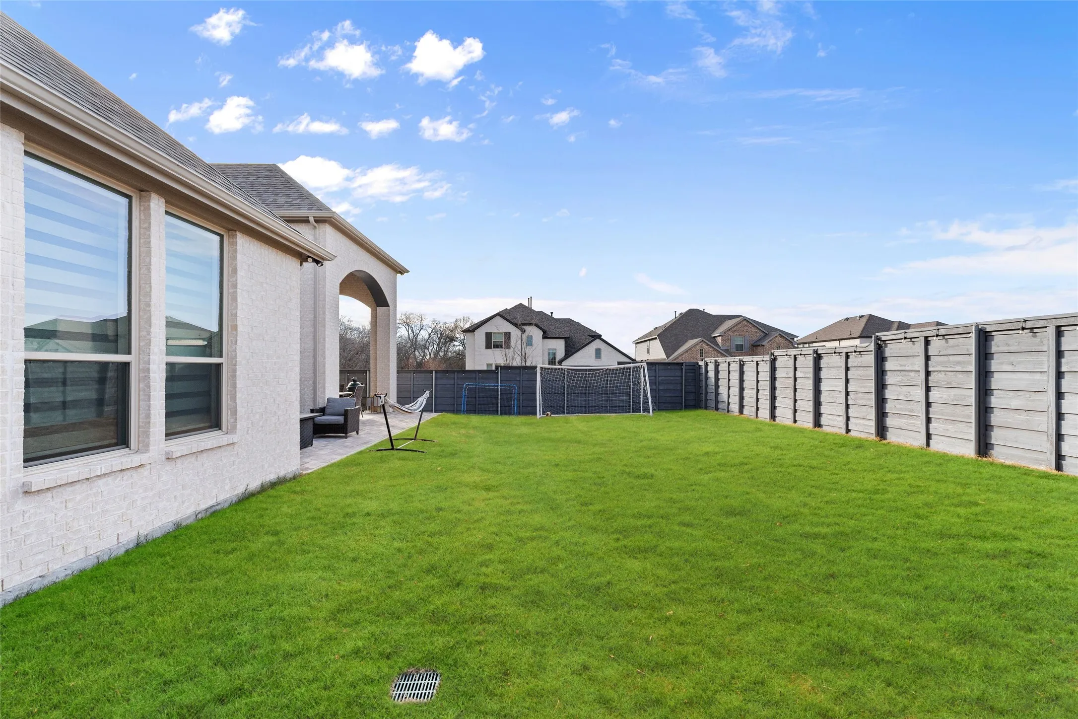Single Family Residence For Sale in Denton County , 401 Sunnyridge Lane, Little Elm, Texas 76227, 4 Bedroom, 4 Bathroom, 3 Garage spaces, 3,447 Sqft, built in 2022, Preowned, mls#21160761, Real Estate Agent in Little Elm, Homes For Sale in Denton county, Homes For Sale in Little Elm, Realtor in Little Elm Texas, Real Estate Brokerage Independent Realty Texas, Luminita Cordes Realtor